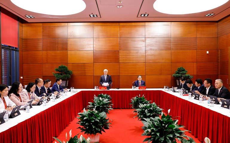 Chùm ảnh: Đại biểu thảo luận các văn kiện Đại hội XIV của Đảng- Ảnh 8.