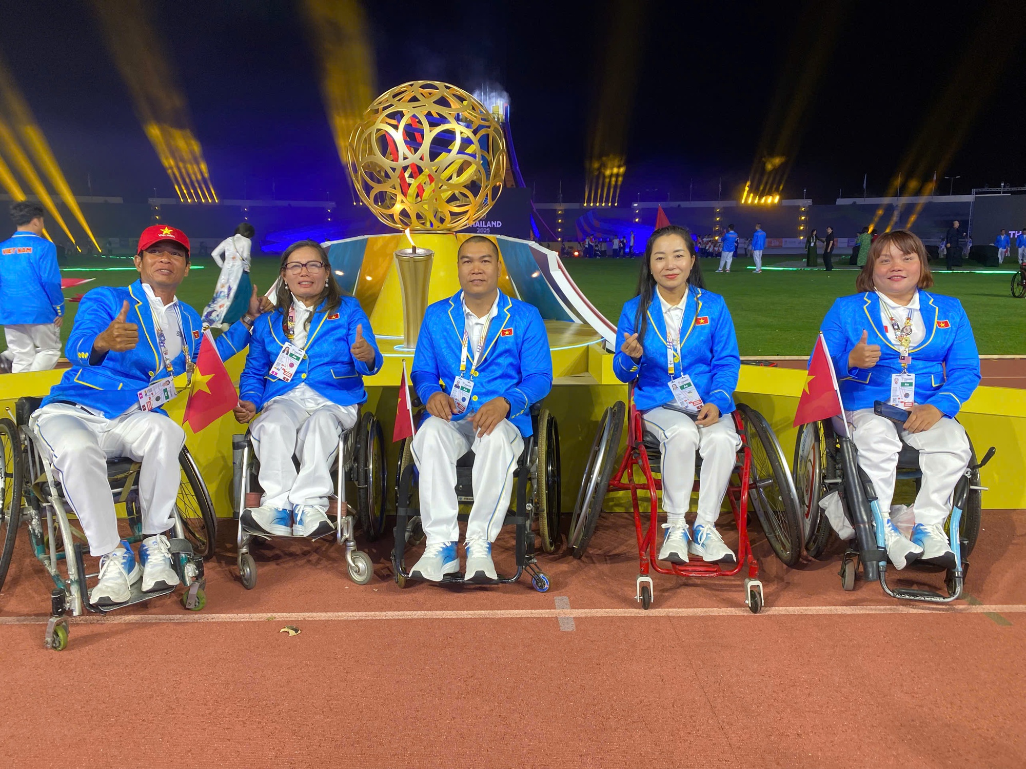 ASEAN Para Games 13 chính thức khai mạc - Ảnh 4. ASEAN Para Games 13 chính thức khai mạc - Ảnh 4.
