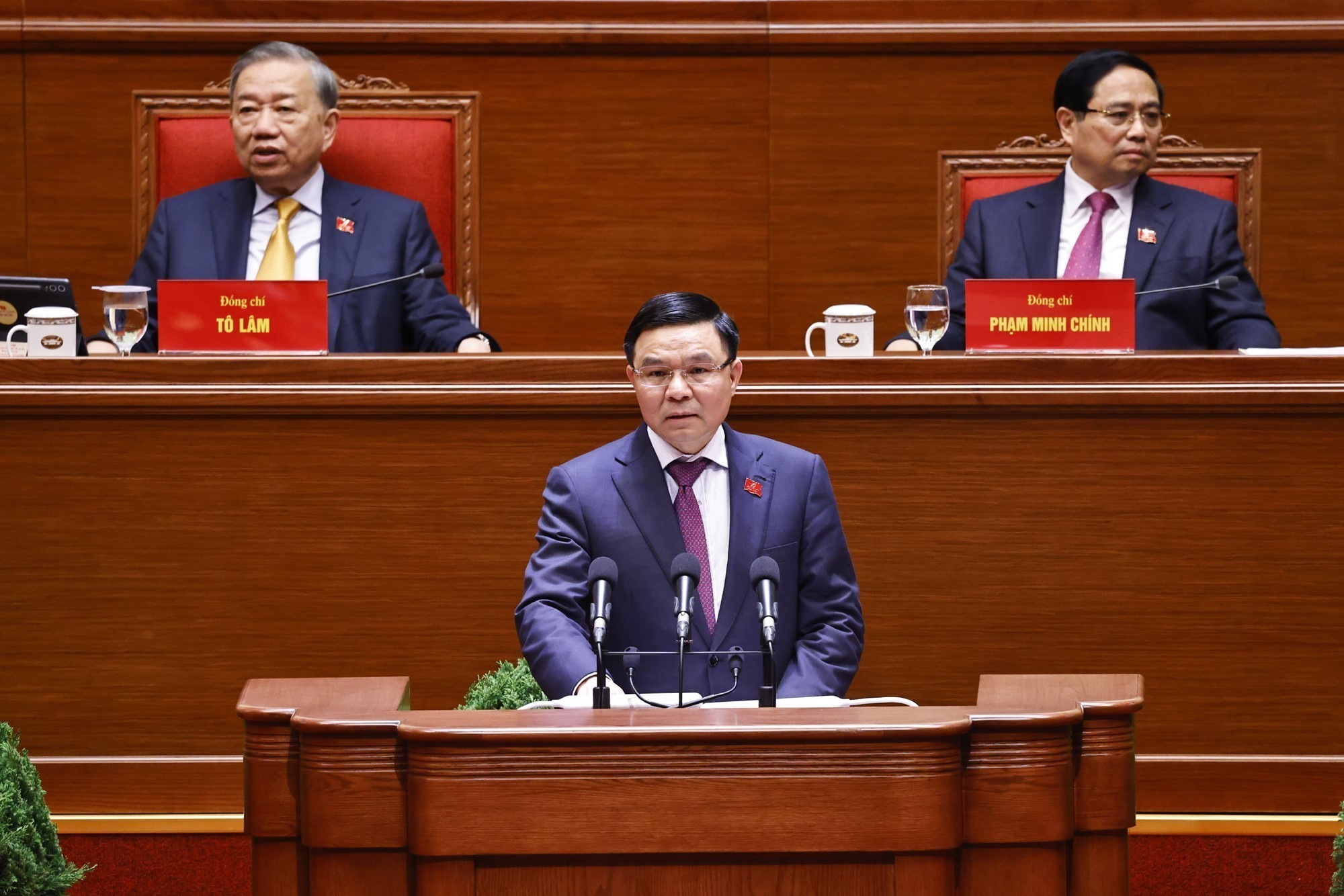 Phát triển công nghiệp, thương mại Việt Nam tự chủ, hội nhập hiệu quả vào chuỗi sản xuất, cung ứng toàn cầu- Ảnh 1.