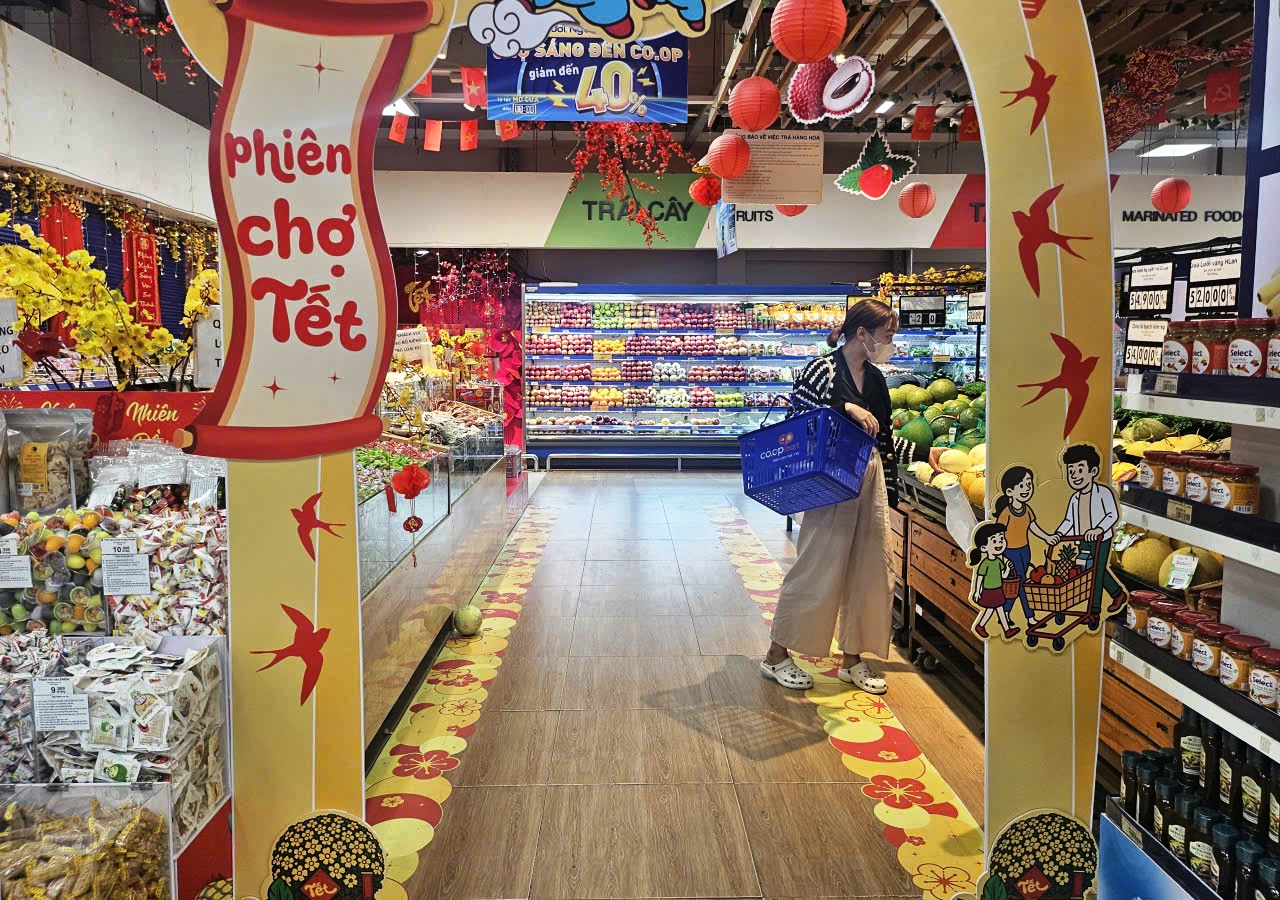 Đà Nẵng triển khai nhiều điểm bán hàng bình ổn giá dịp Tết Nguyên đán 2026- Ảnh 2. Đà Nẵng triển khai nhiều điểm bán hàng bình ổn giá dịp Tết Nguyên đán 2026- Ảnh 2.