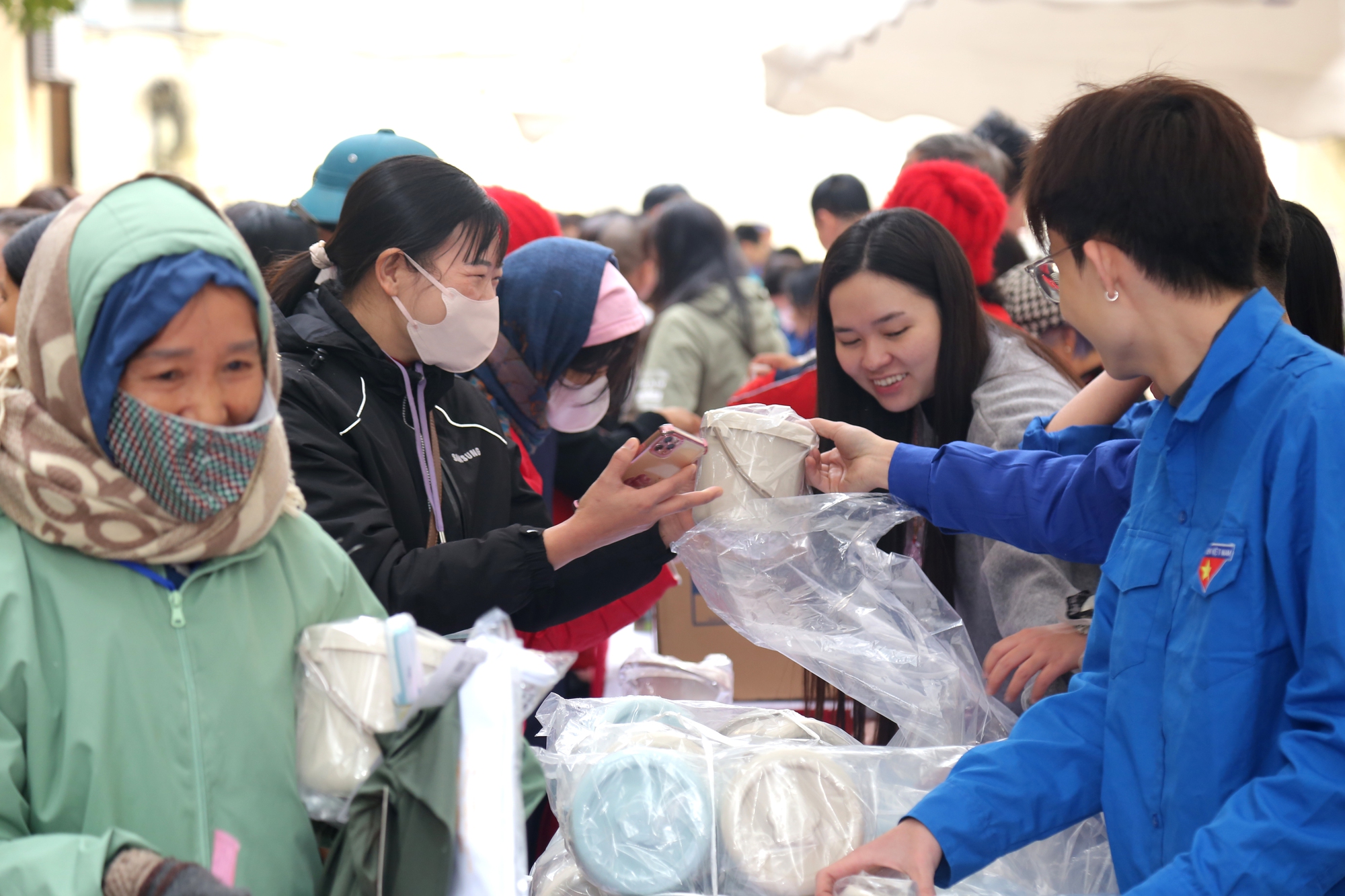 Năm 2025, Bệnh viện Hữu nghị Việt Đức thực hiện hơn 80 nghìn ca đại phẫu- Ảnh 3.