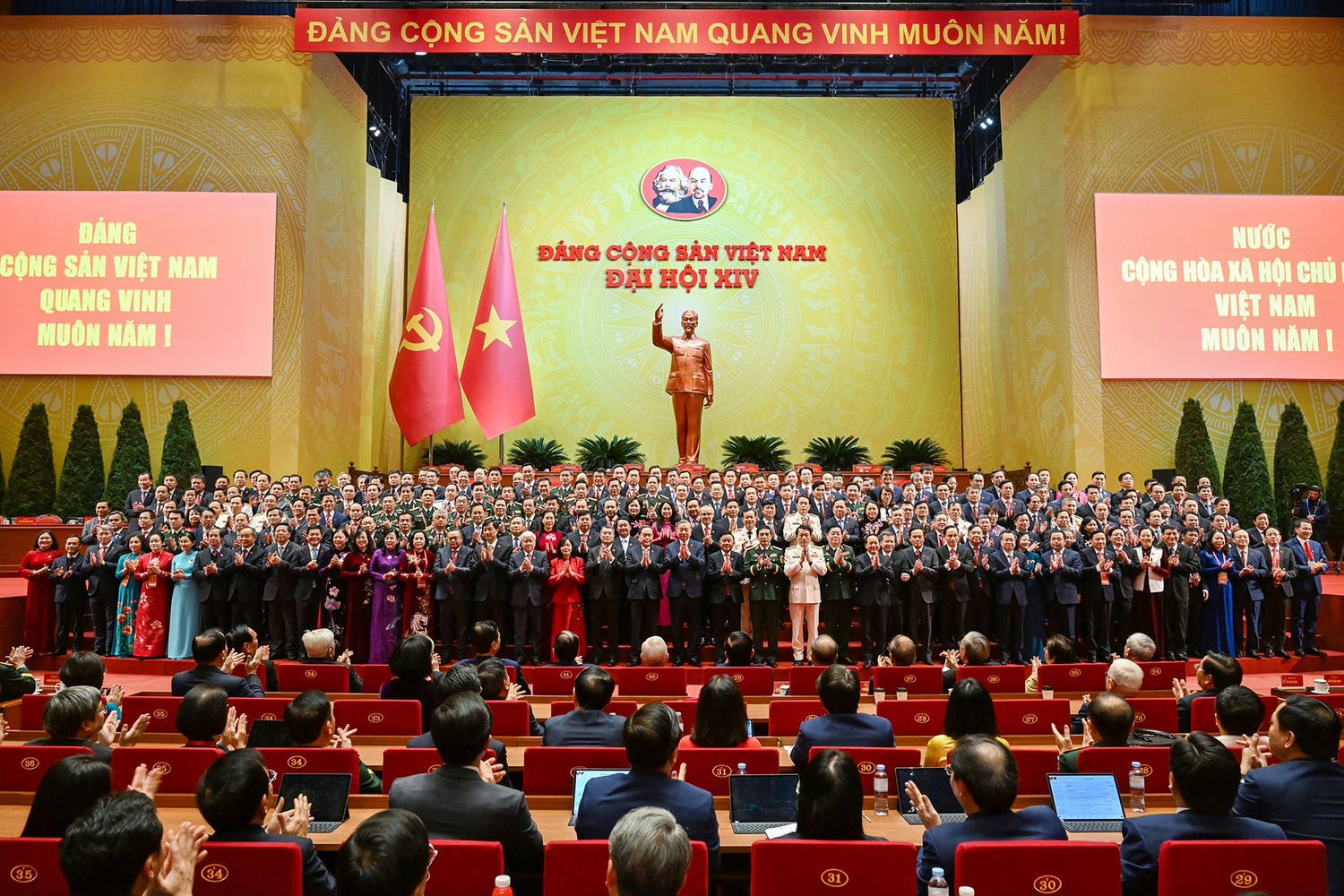 Bài viết của Tổng Bí thư Tô Lâm: TIẾN LÊN! TOÀN THẮNG ẮT VỀ TA!- Ảnh 2.