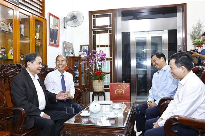 Chủ tịch Quốc hội thăm, tri ân các đồng chí nguyên lãnh đạo Đảng, Nhà nước- Ảnh 4.