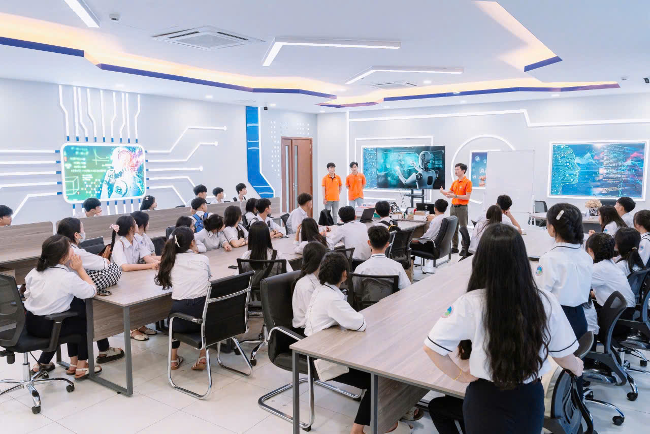 Tuyển sinh 2026: Trường ĐH FPT thay đổi cách xét tuyển theo hướng kết hợp đa tiêu chí- Ảnh 1.