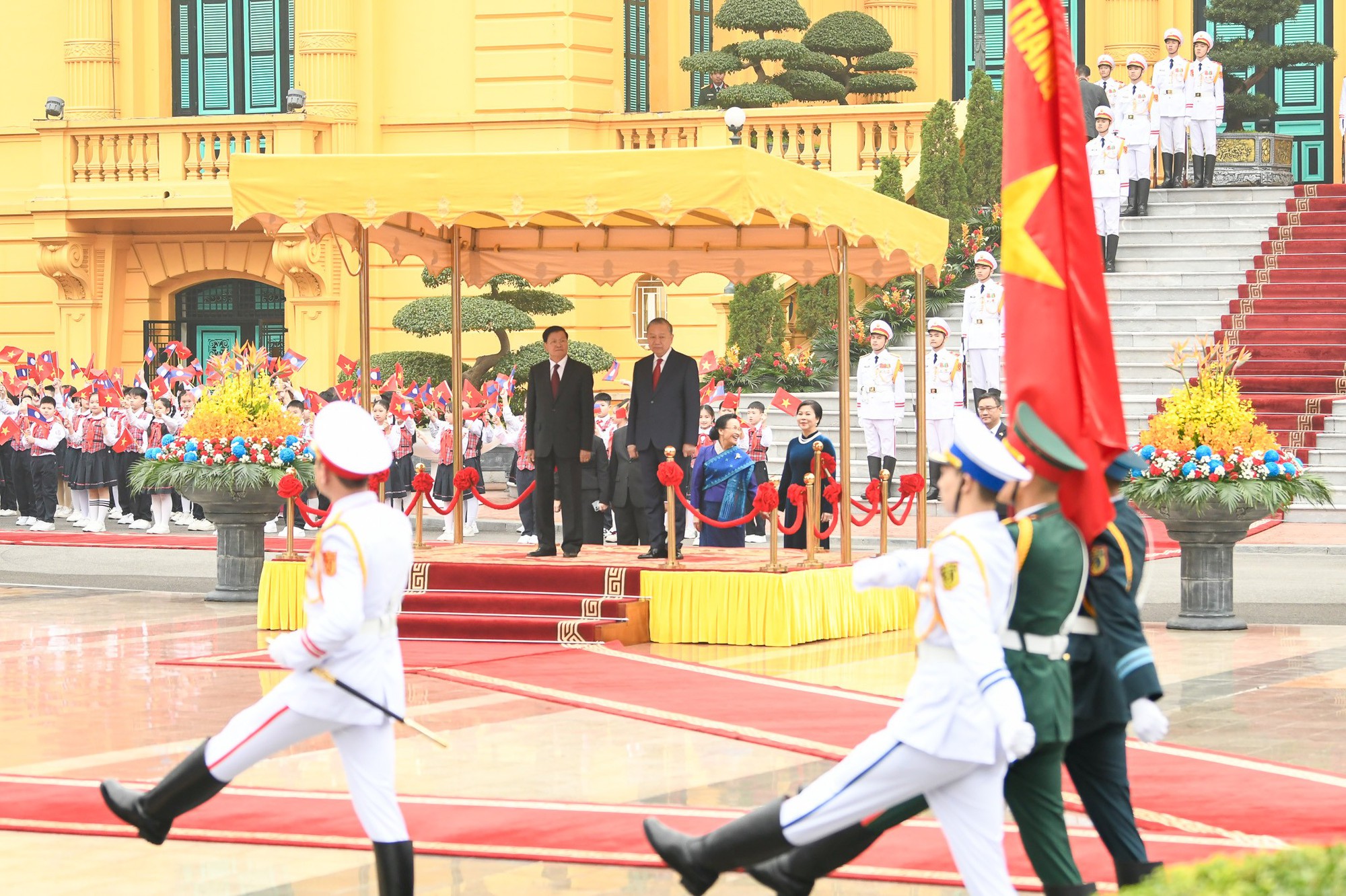 Tổng Bí thư Tô Lâm chủ trì Lễ đón Tổng Bí thư, Chủ tịch nước Lào Thongloun Sisoulith- Ảnh 3.