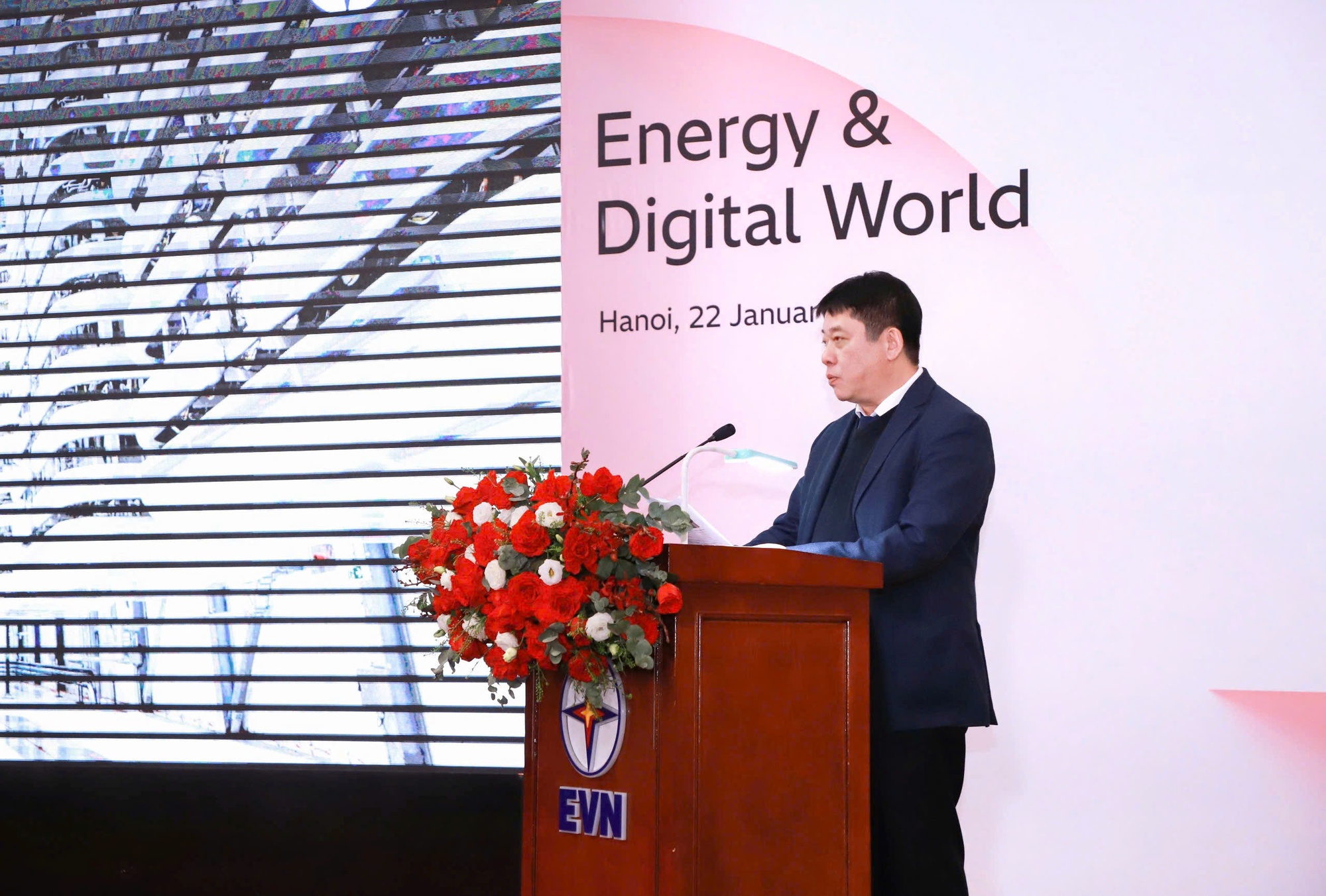 EVN và Hitachi Energy trao đổi giải pháp công nghệ cho hệ thống điện- Ảnh 1. EVN và Hitachi Energy trao đổi giải pháp công nghệ cho hệ thống điện- Ảnh 1.