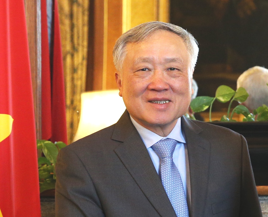 Phó Thủ tướng Thường trực Chính phủ Nguyễn Hoà Bình lên đường thăm làm việc tại Thụy Sĩ và Kazakhstan- Ảnh 1.