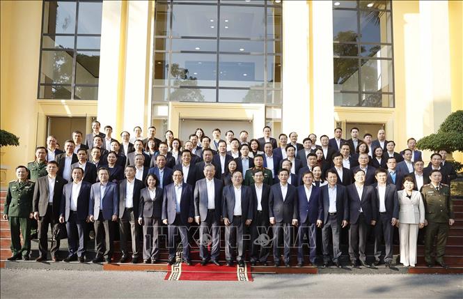 Tổng Bí thư Tô Lâm: Quảng Ninh từng bước trở thành hình mẫu phát triển xanh, hiện đại, sáng tạo và hội nhập quốc tế- Ảnh 5. Tổng Bí thư Tô Lâm: Quảng Ninh từng bước trở thành hình mẫu phát triển xanh, hiện đại, sáng tạo và hội nhập quốc tế- Ảnh 5.