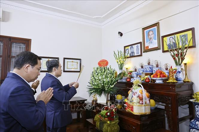 Chủ tịch Quốc hội Trần Thanh Mẫn thăm, tri ân nguyên lãnh đạo Đảng, Nhà nước- Ảnh 6.