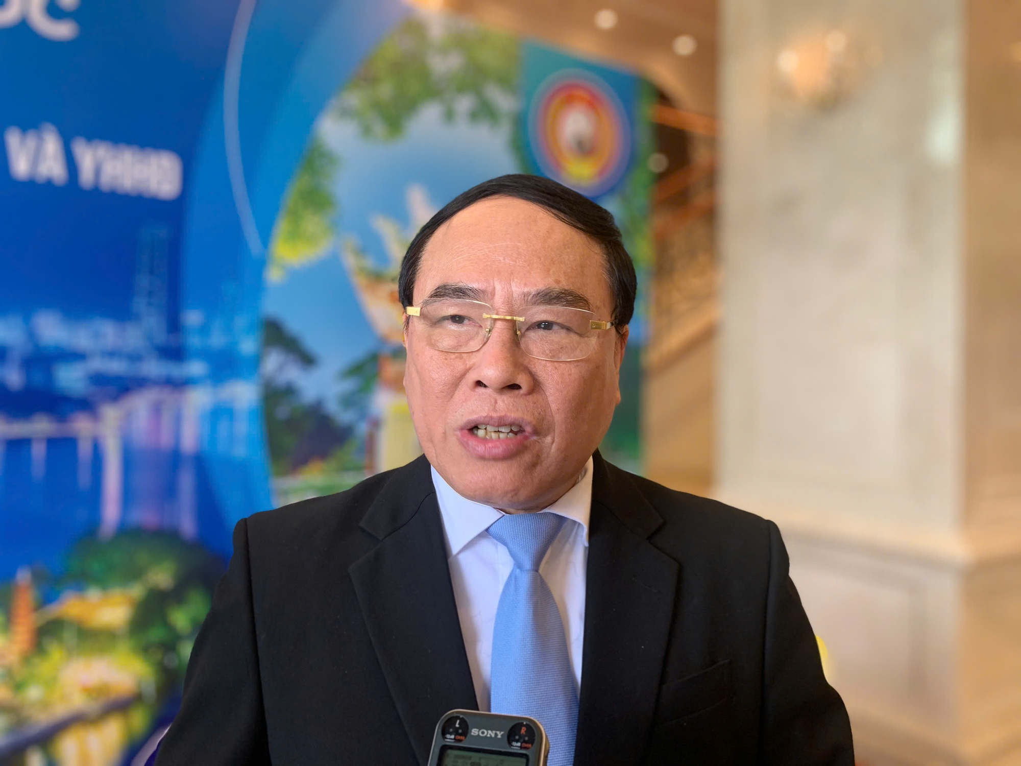 Tinh thần "lấy nhân dân làm trung tâm" luôn là kim chỉ nam cho mọi hoạt động y tế- Ảnh 1.