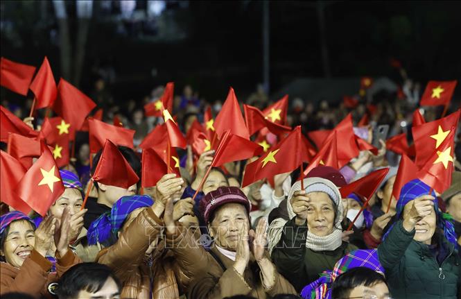 Lãnh đạo Đảng, Nhà nước dự cầu truyền hình kỷ niệm 85 năm Ngày Bác Hồ về nước trực tiếp lãnh đạo cách mạng Việt Nam- Ảnh 6. Lãnh đạo Đảng, Nhà nước dự cầu truyền hình kỷ niệm 85 năm Ngày Bác Hồ về nước trực tiếp lãnh đạo cách mạng Việt Nam- Ảnh 6.