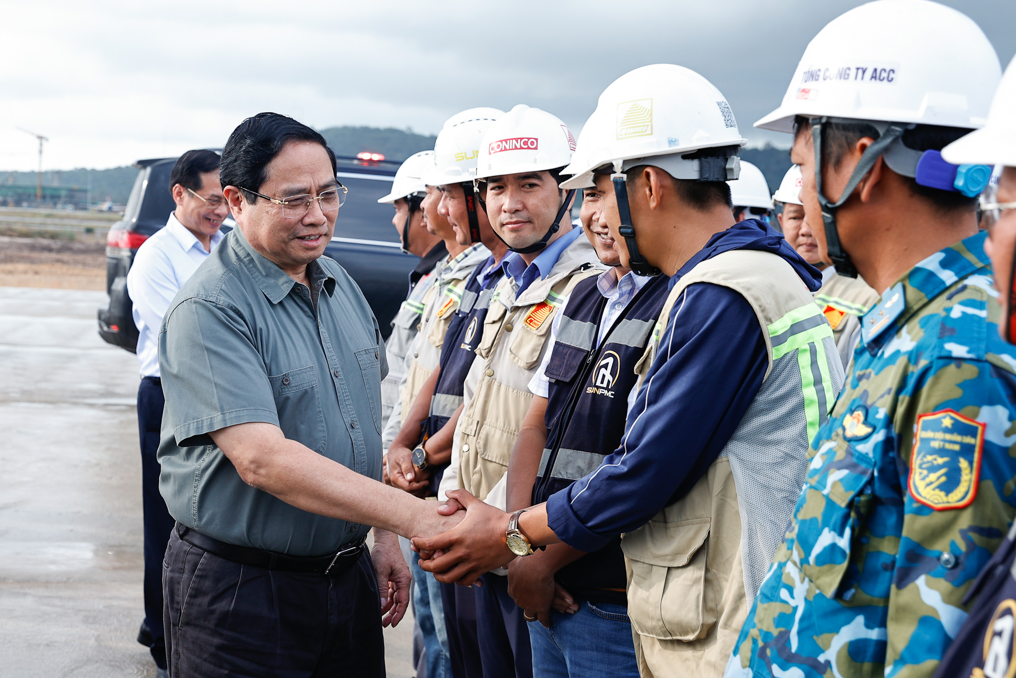 Thủ tướng: "Không lãng phí một ngày" trong triển khai các dự án phục vụ APEC tại Phú Quốc- Ảnh 1.