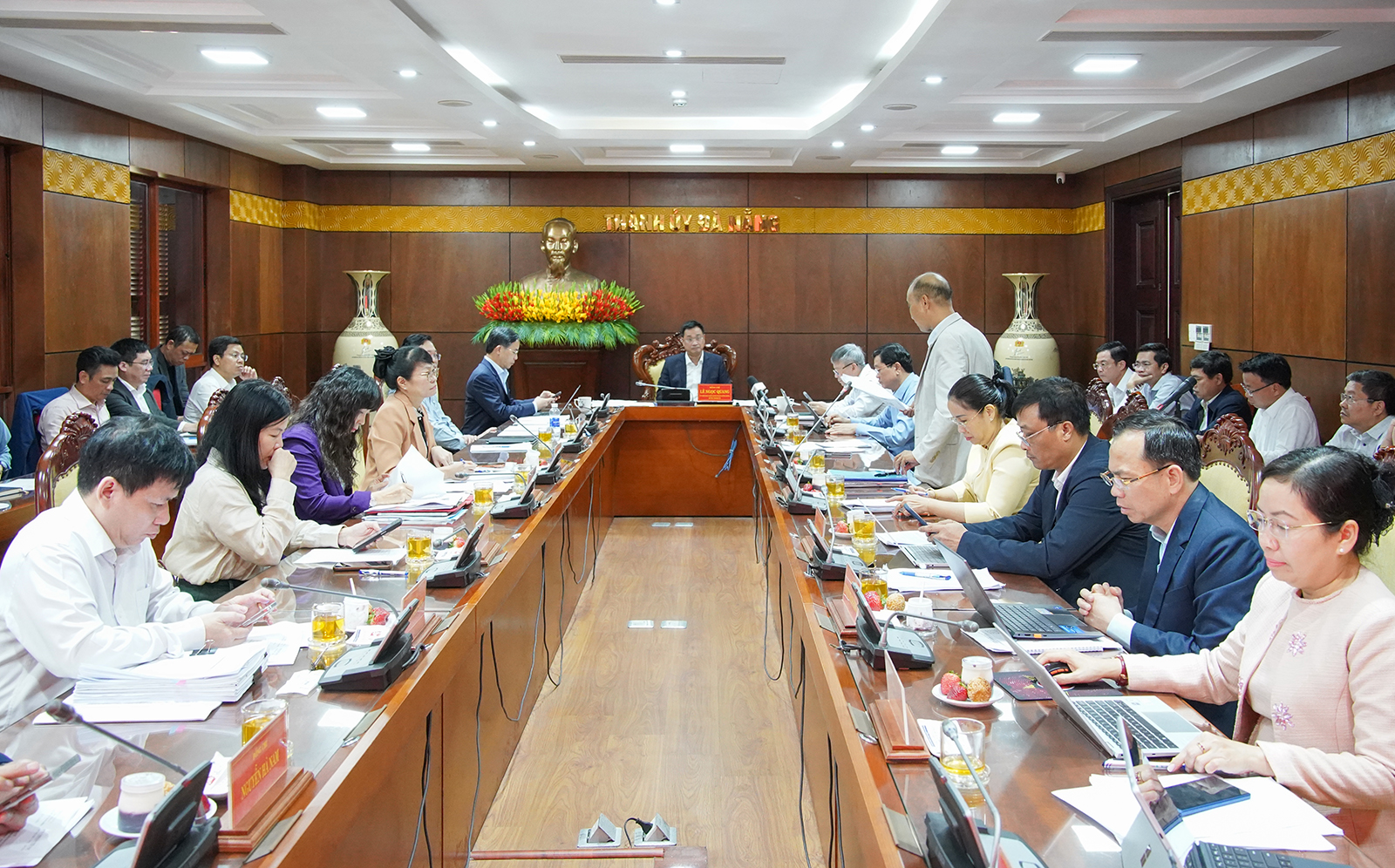 Bí thư Thành ủy Đà Nẵng: Ưu tiên nguồn lực cho các dự án 'đầu tàu' có sức lan tỏa lớn- Ảnh 2. Bí thư Thành ủy Đà Nẵng: Ưu tiên nguồn lực cho các dự án 'đầu tàu' có sức lan tỏa lớn- Ảnh 2.