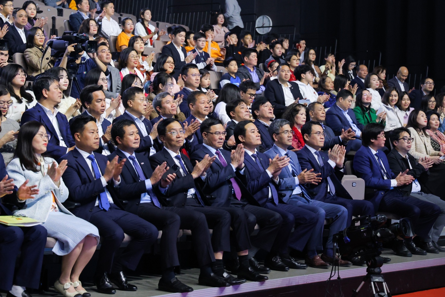 STEM Innovation Petrovietnam: Mạch nguồn tri thức cho nhân lực khoa học công nghệ quốc gia- Ảnh 1. STEM Innovation Petrovietnam: Mạch nguồn tri thức cho nhân lực khoa học công nghệ quốc gia- Ảnh 1.