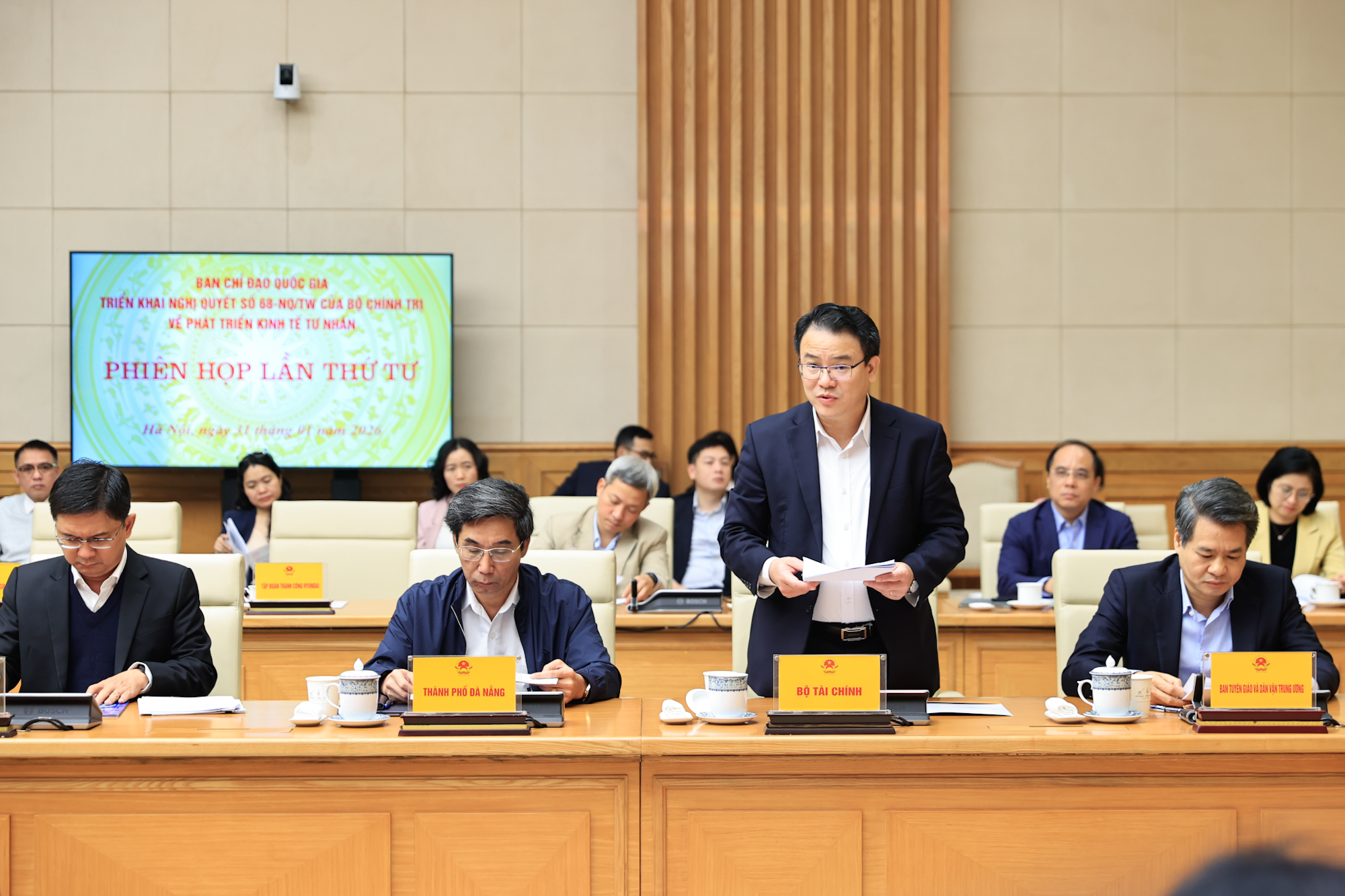 Thủ tướng chủ trì phiên họp lần thứ 4 Ban Chỉ đạo về phát triển kinh tế tư nhân- Ảnh 3. Thủ tướng chủ trì phiên họp lần thứ 4 Ban Chỉ đạo về phát triển kinh tế tư nhân- Ảnh 3.