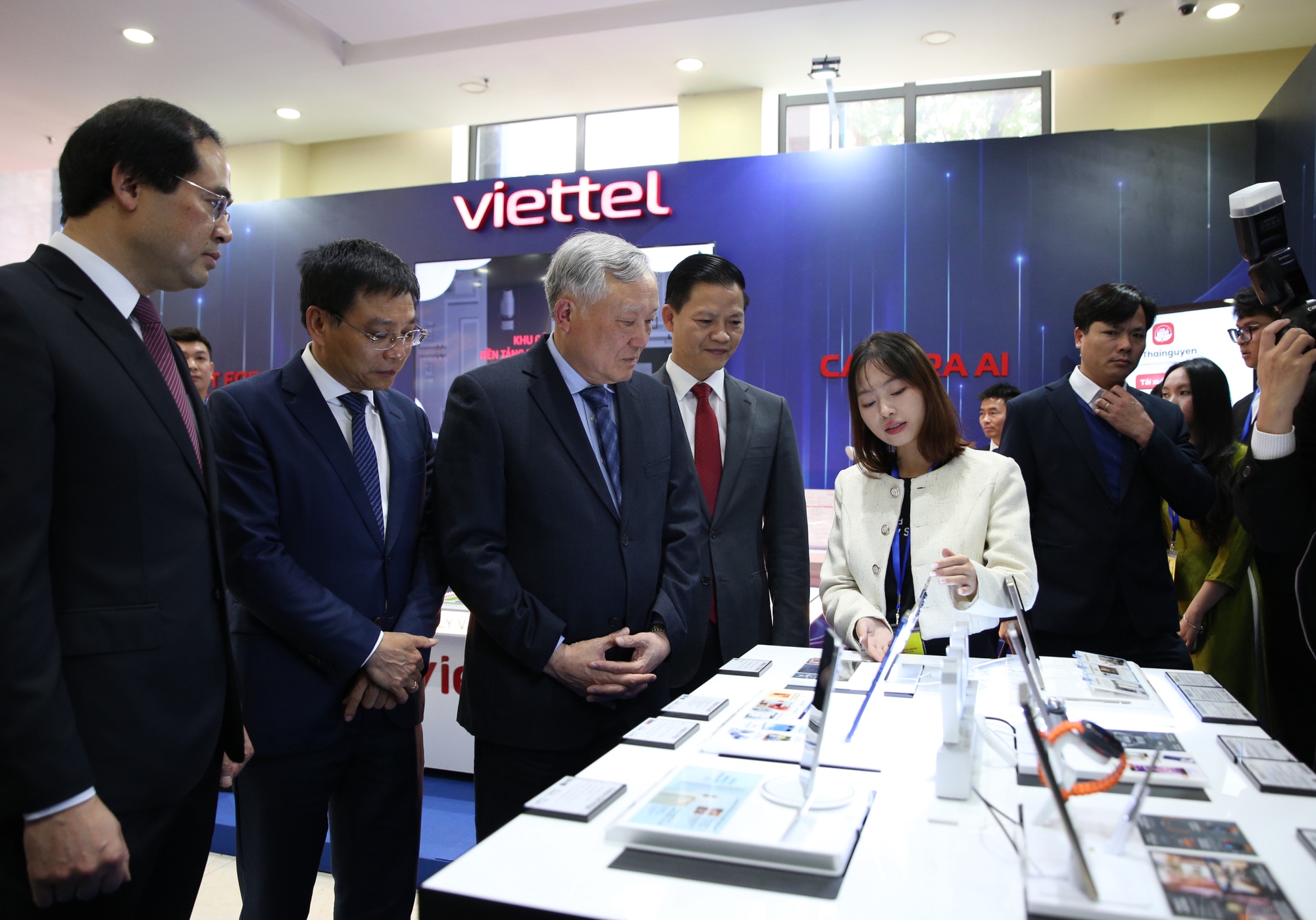 Thái Nguyên phải lấy sự hài lòng của doanh nghiệp, người dân làm thước đo- Ảnh 6. Thái Nguyên phải lấy sự hài lòng của doanh nghiệp, người dân làm thước đo- Ảnh 6.