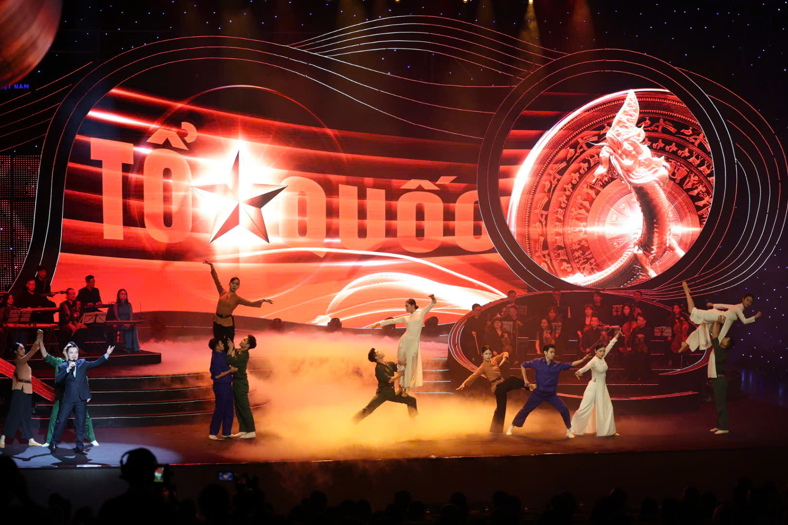 ‘Với Đảng vẹn toàn niềm tin yêu’-chương trình nghệ thuật đặc biệt hướng tới Đại hội Đảng XIV- Ảnh 5.