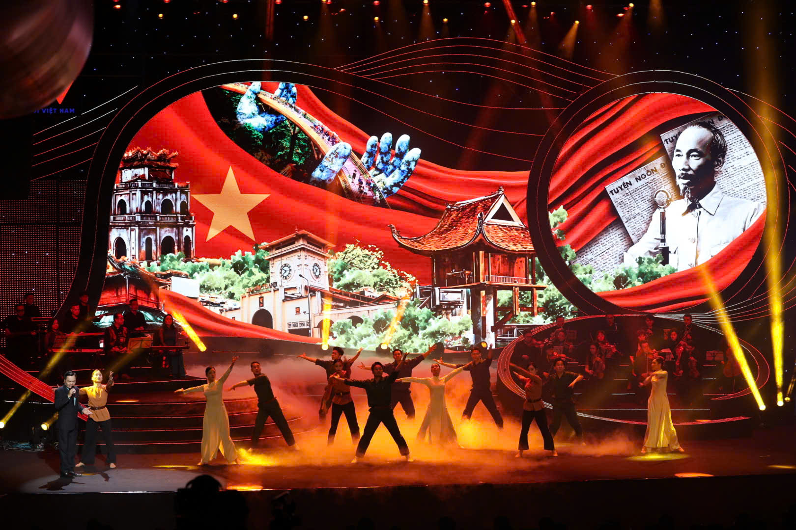‘Với Đảng vẹn toàn niềm tin yêu’-chương trình nghệ thuật đặc biệt hướng tới Đại hội Đảng XIV- Ảnh 3.