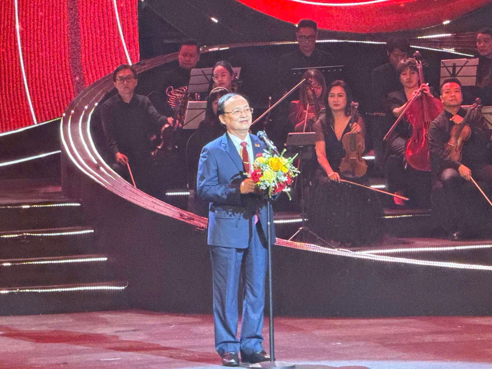 ‘Với Đảng vẹn toàn niềm tin yêu’-chương trình nghệ thuật đặc biệt hướng tới Đại hội Đảng XIV- Ảnh 2.