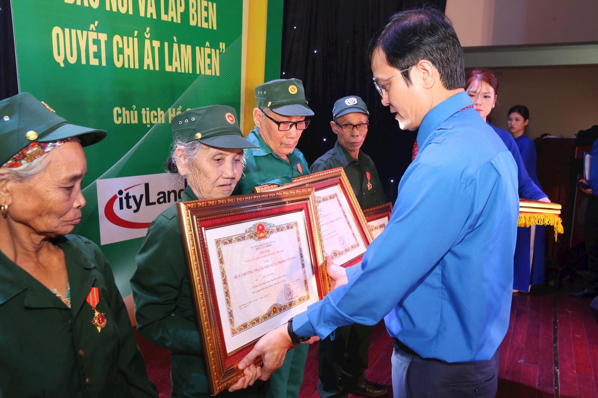 Quy định về xét, truy tặng “Huy chương Thanh niên xung phong vẻ vang”- Ảnh 1.
