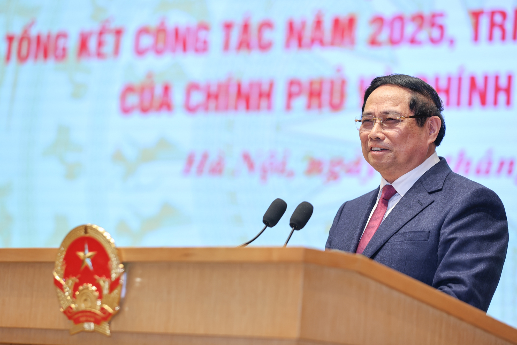 Thủ tướng: Tăng cường tự chủ chiến lược, củng cố quốc phòng, an ninh, nâng cao tính tự chủ, tự lực, tự cường của nền kinh tế- Ảnh 1. Thủ tướng: Tăng cường tự chủ chiến lược, củng cố quốc phòng, an ninh, nâng cao tính tự chủ, tự lực, tự cường của nền kinh tế- Ảnh 1.