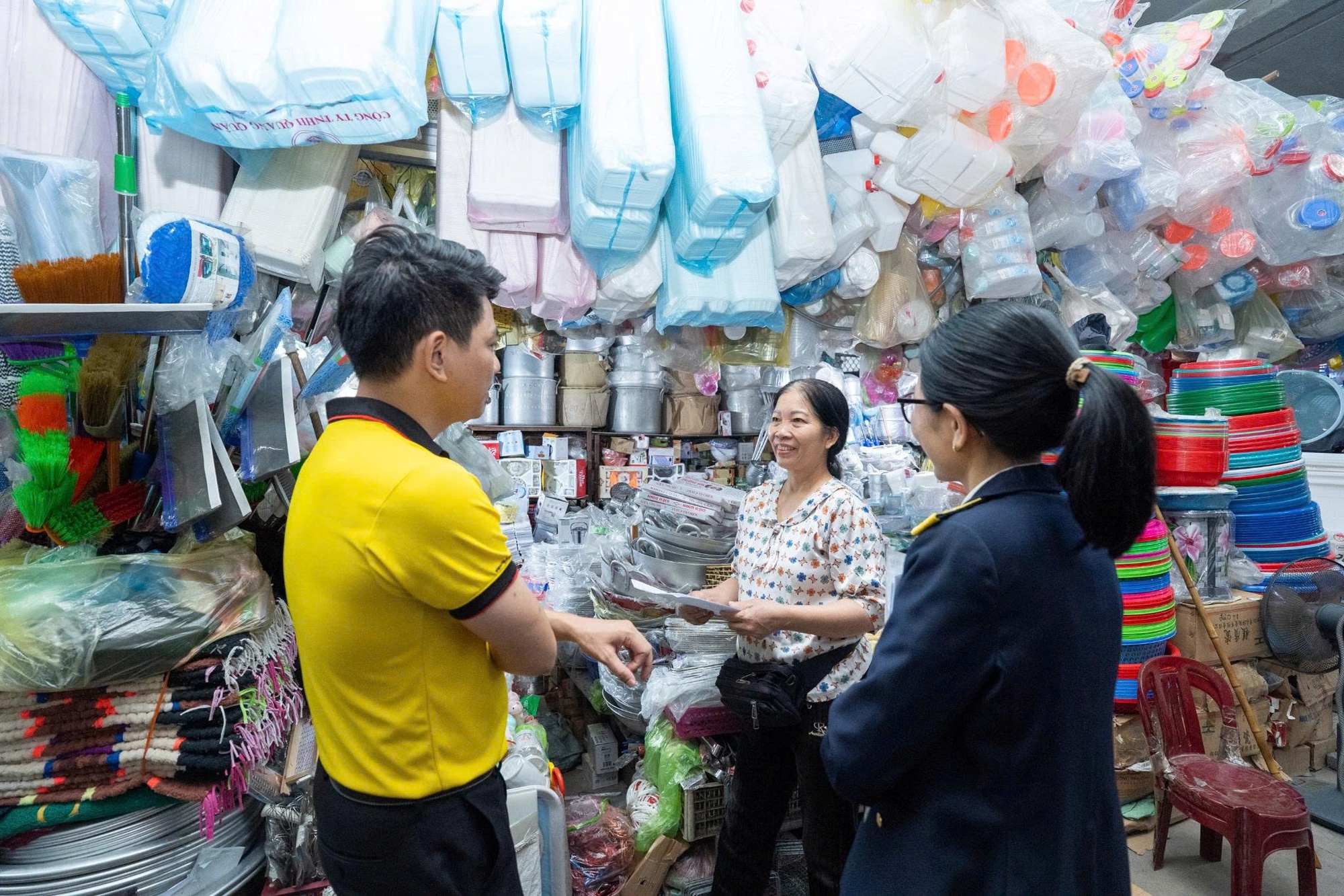 Tạo chuyển biến thực chất trong 'cao điểm 60 ngày' xóa bỏ thuế khoán- Ảnh 2.