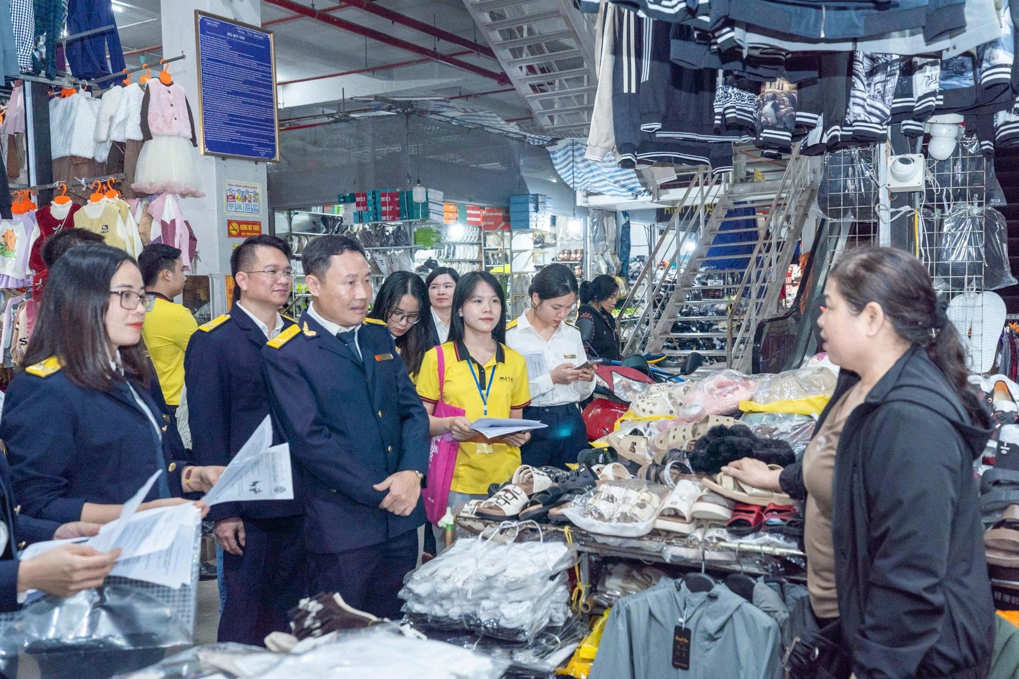Tạo chuyển biến thực chất trong 'cao điểm 60 ngày' xóa bỏ thuế khoán- Ảnh 1.