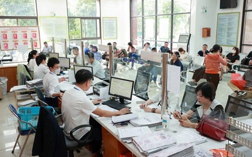 Biên lai, chứng từ cấp xã áp dụng theo mẫu nào?