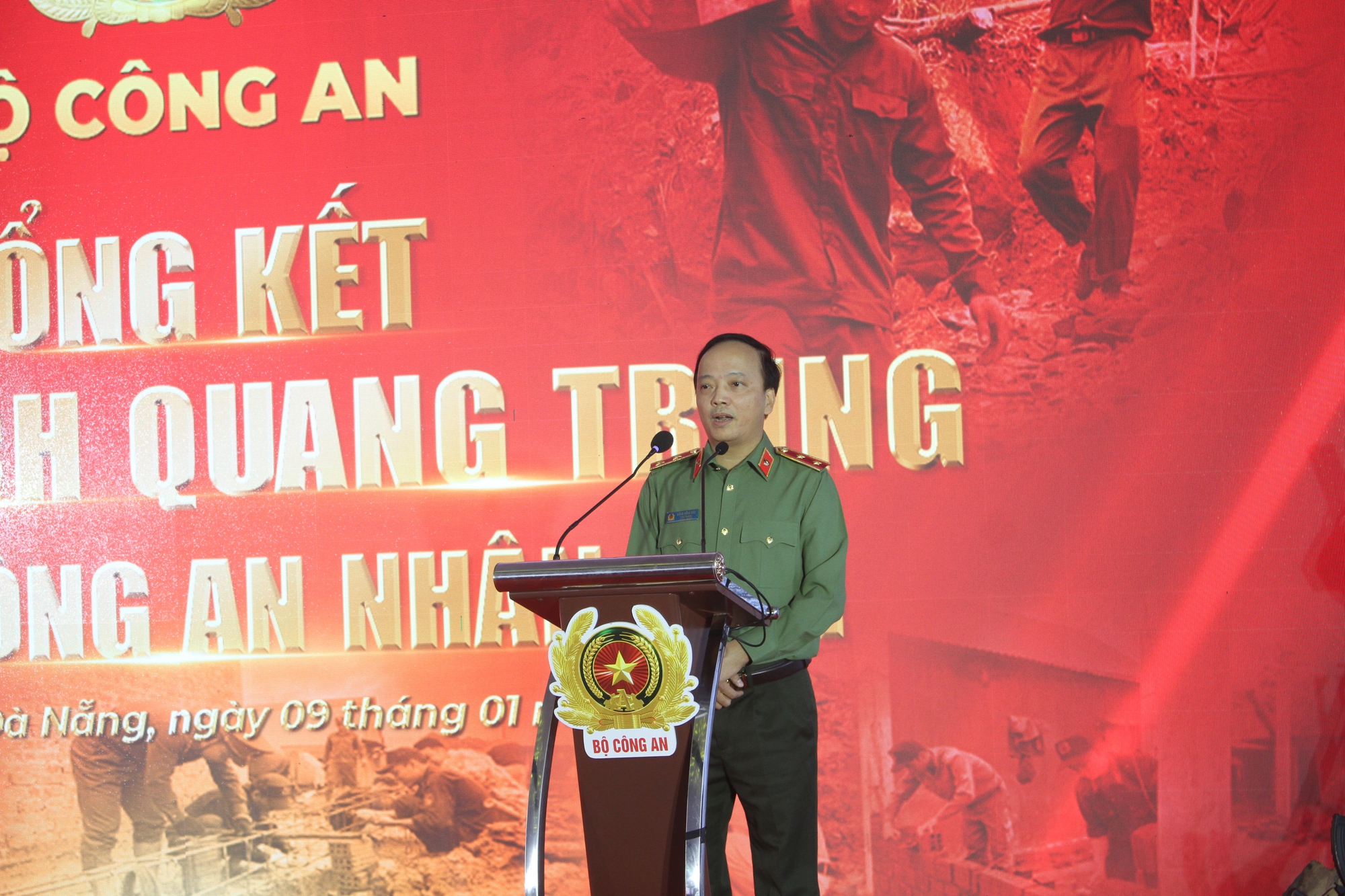 Bộ Công an tổng kết 'Chiến dịch Quang Trung': Thần tốc dựng lại 419 mái ấm cho người dân vùng bão lũ- Ảnh 3.