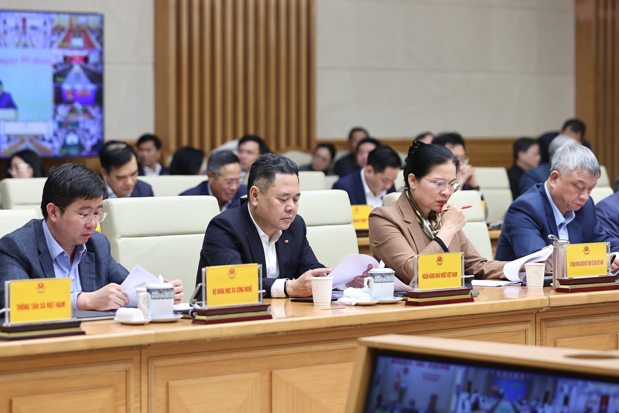 Thủ tướng: Đẩy mạnh giải ngân gần 1 triệu tỷ đồng vốn đầu tư công ngay từ đầu năm 2026- Ảnh 3. Thủ tướng: Đẩy mạnh giải ngân gần 1 triệu tỷ đồng vốn đầu tư công ngay từ đầu năm 2026- Ảnh 3.