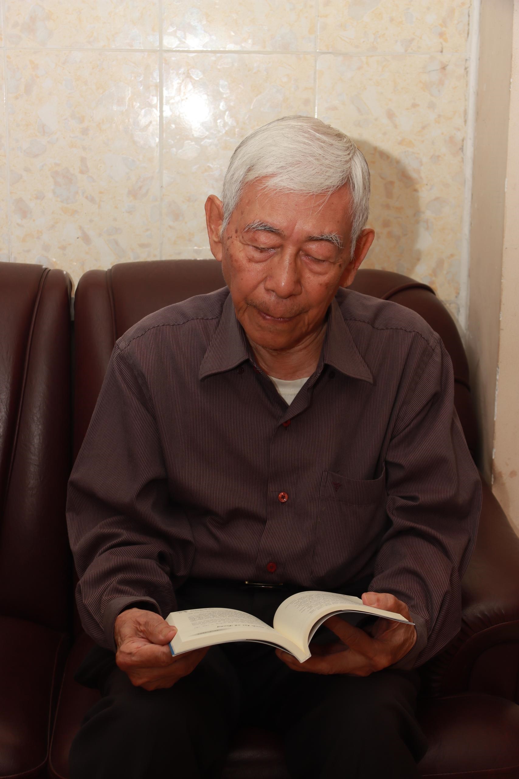 Chàng sinh viên Sài Gòn thắp lửa cho một thế hệ- Ảnh 1.