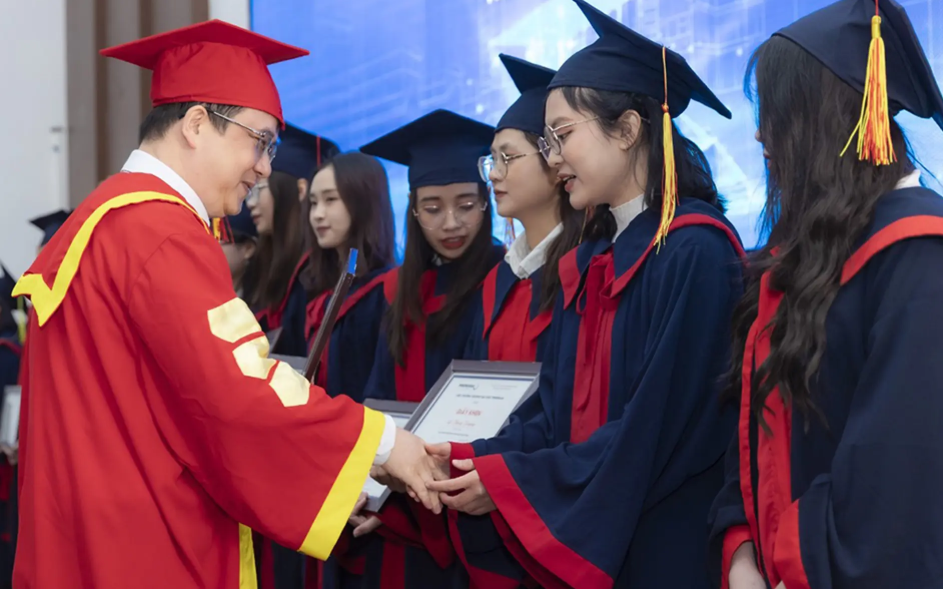 Điều kiện thủ khoa được áp dụng chính sách thu hút người tài