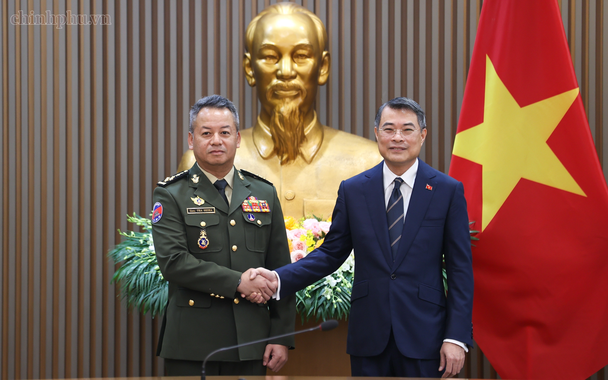 Thủ tướng Lê Minh Hưng: Tạo điều kiện thuận lợi nhất cho hợp tác giữa Quân đội Việt Nam và Campuchia