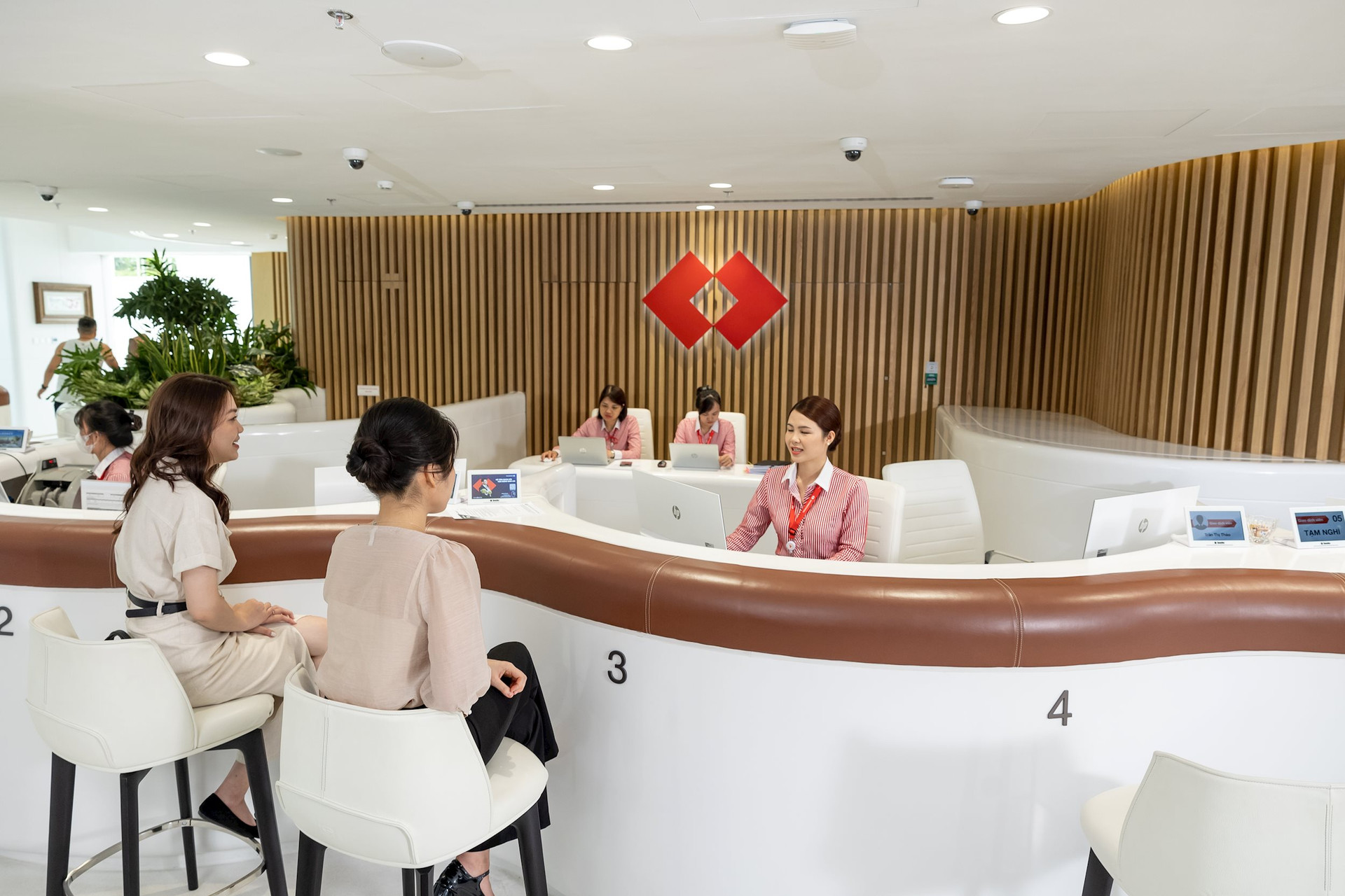 Techcombank được chấp thuận tăng vốn lên 106.593 tỷ đồng, cao nhất ngành ngân hàng- Ảnh 1.
