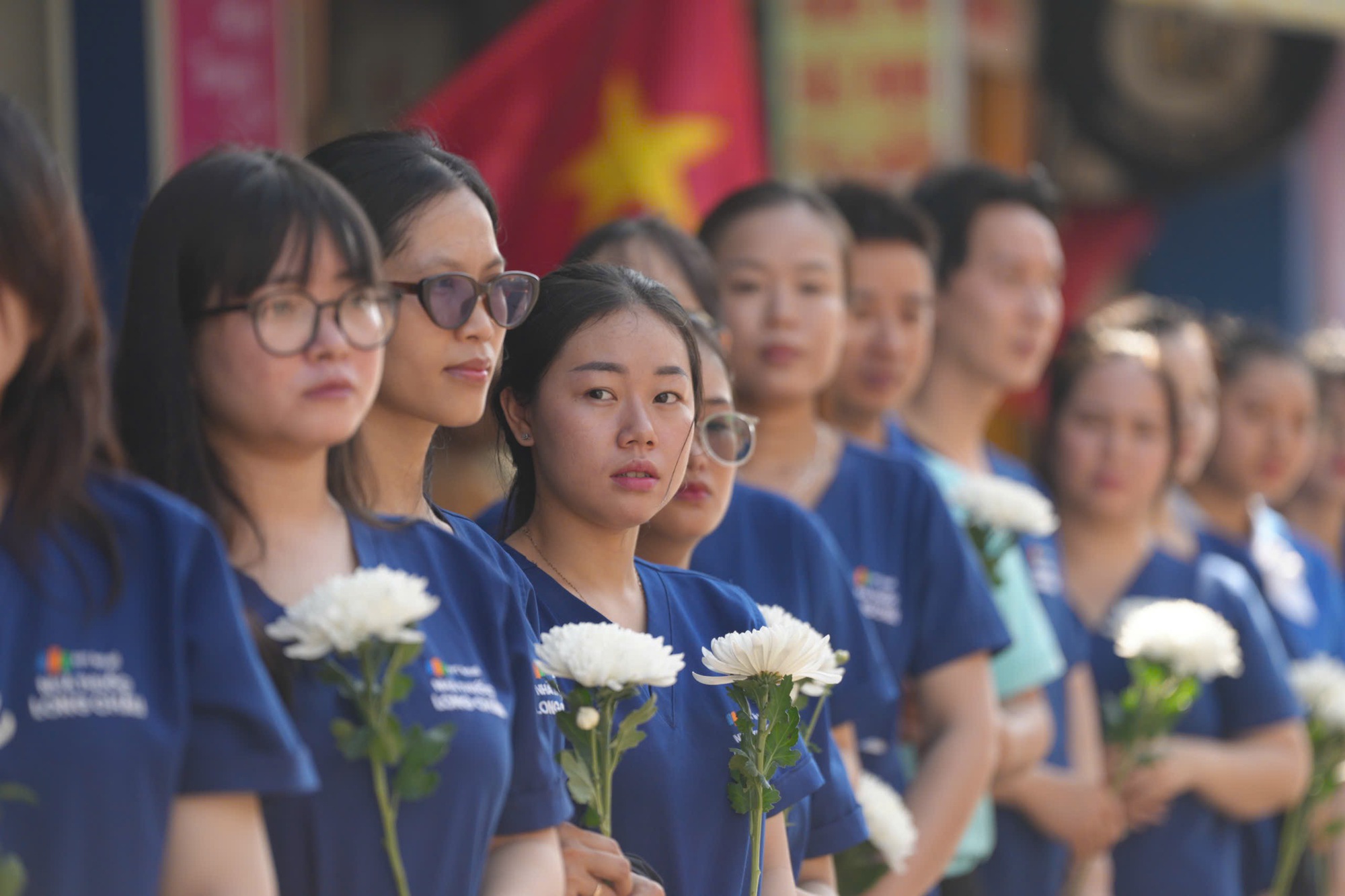 Trang nghiêm lễ viếng, truy điệu và an táng 731 hài cốt liệt sĩ tại TPHCM- Ảnh 20.