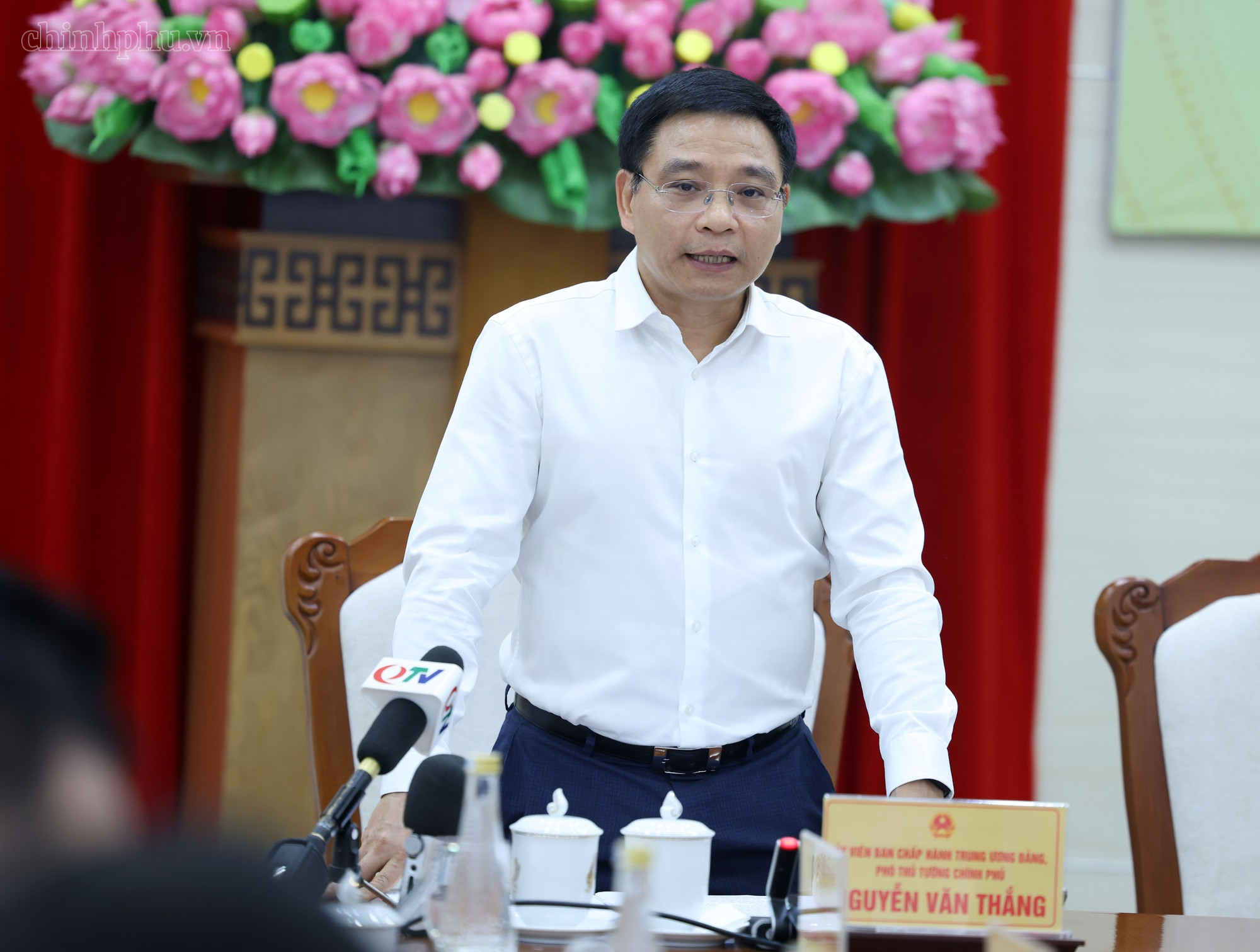 Phó Thủ tướng Nguyễn Văn Thắng: Quảng Ninh cần tiếp tục duy trì đà tăng trưởng kinh tế ở mức cao- Ảnh 6.