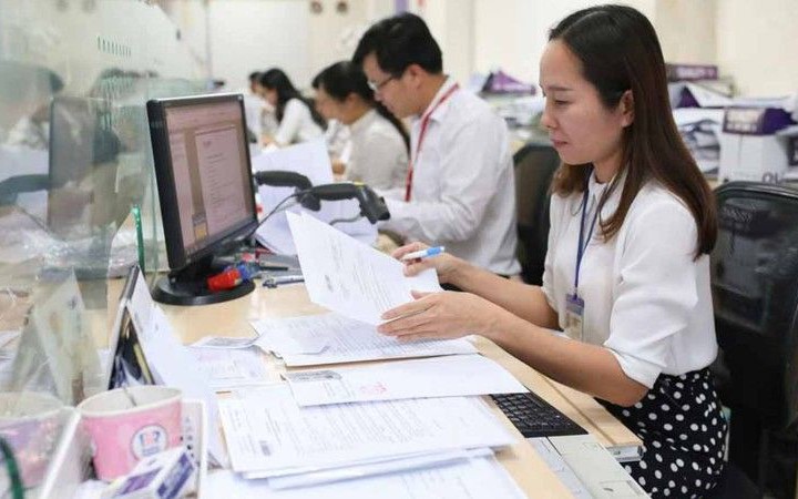 Đối tượng nào được xếp ngạch chuyên viên chính tại cấp xã?