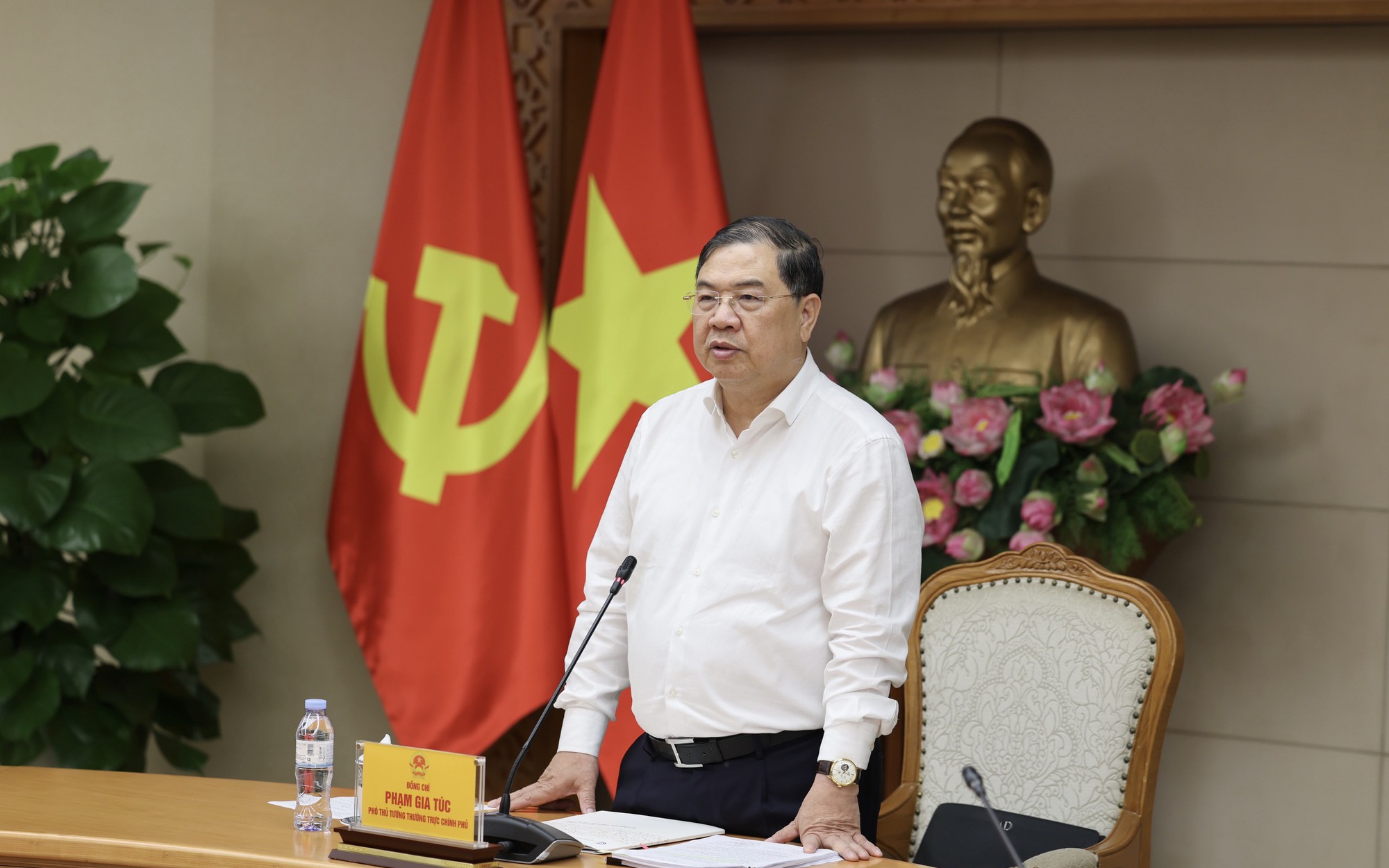 Phó Thủ tướng Thường trực Phạm Gia Túc: Khẩn trương hoàn thiện biểu trưng APEC Việt Nam 2027