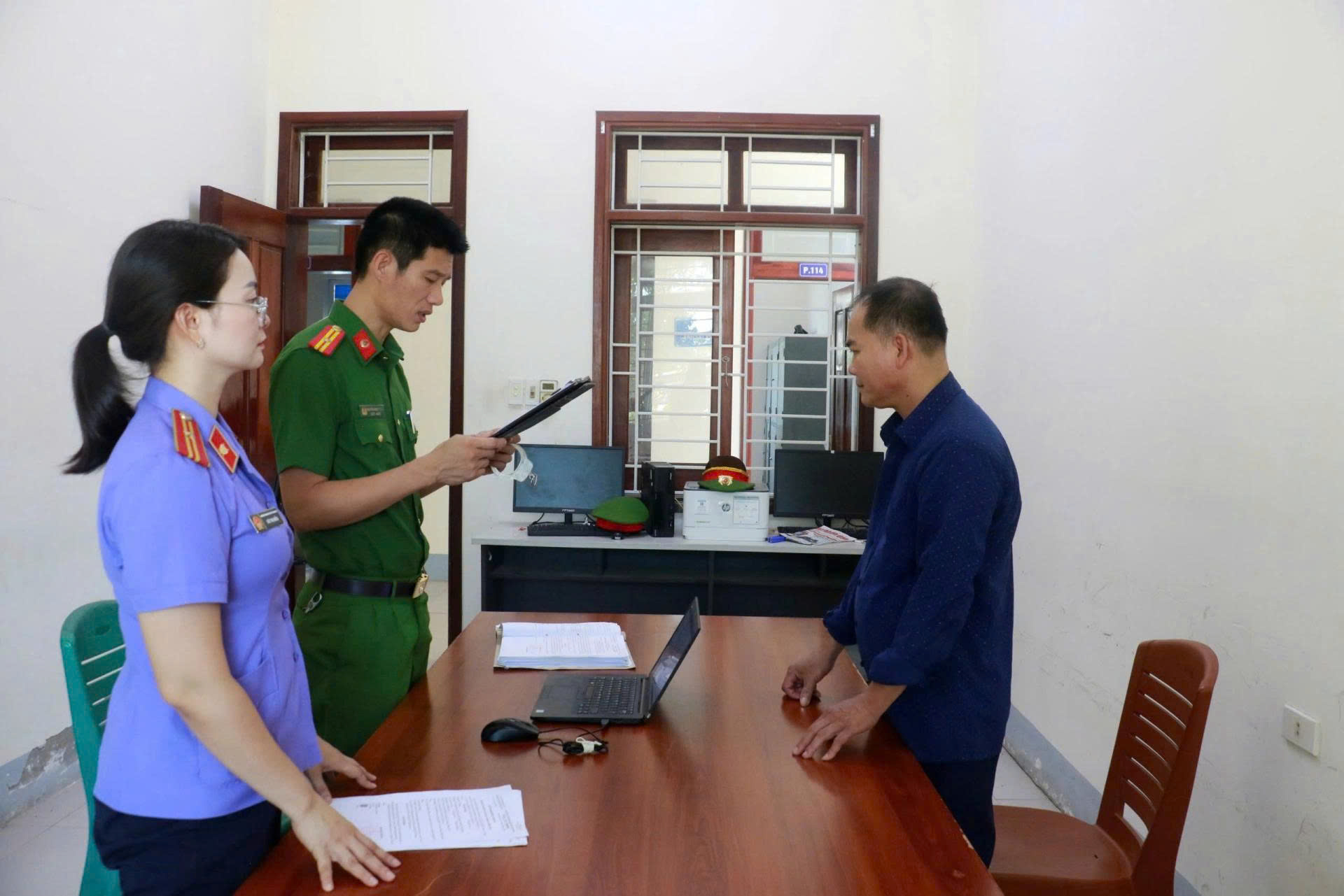 Triệt phá đường dây sản xuất, buôn bán thuốc giả quy mô lớn- Ảnh 1.