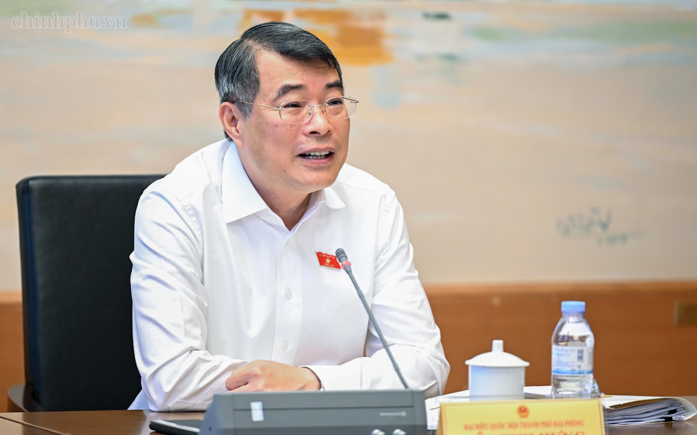 Thủ tướng: Không để tăng giá vô lý với nhà ở cho người thu nhập thấp