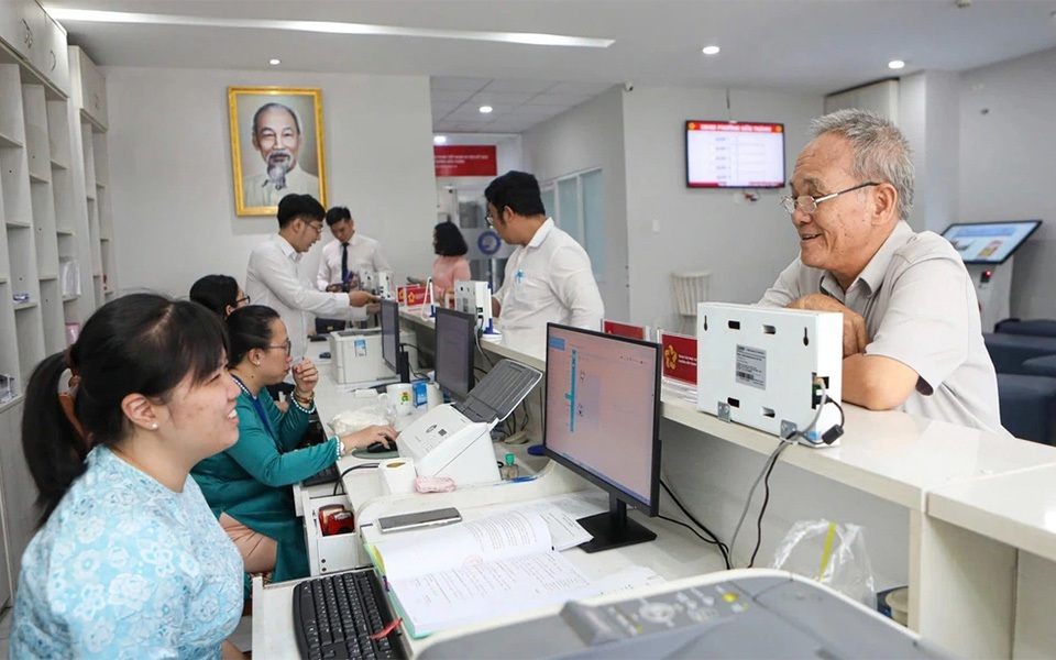 Thời hạn bảo lưu phụ cấp chức vụ sau sắp xếp đơn vị sự nghiệp