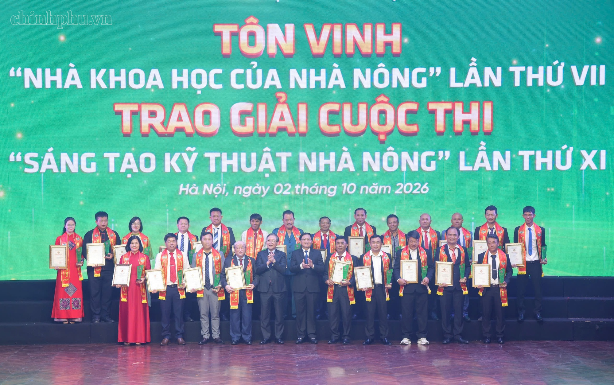 Tôn vinh 42 nhà khoa học của nhà nông, trao 24 giải nông dân sáng tạo- Ảnh 2.
