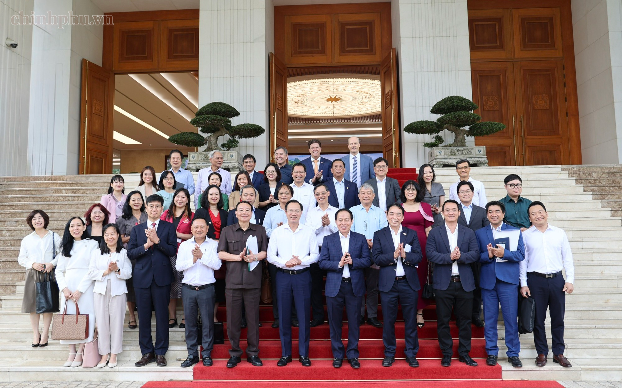 Phó Thủ tướng Lê Tiến Châu đối thoại với doanh nghiệp trong lĩnh vực giáo dục và đào tạo