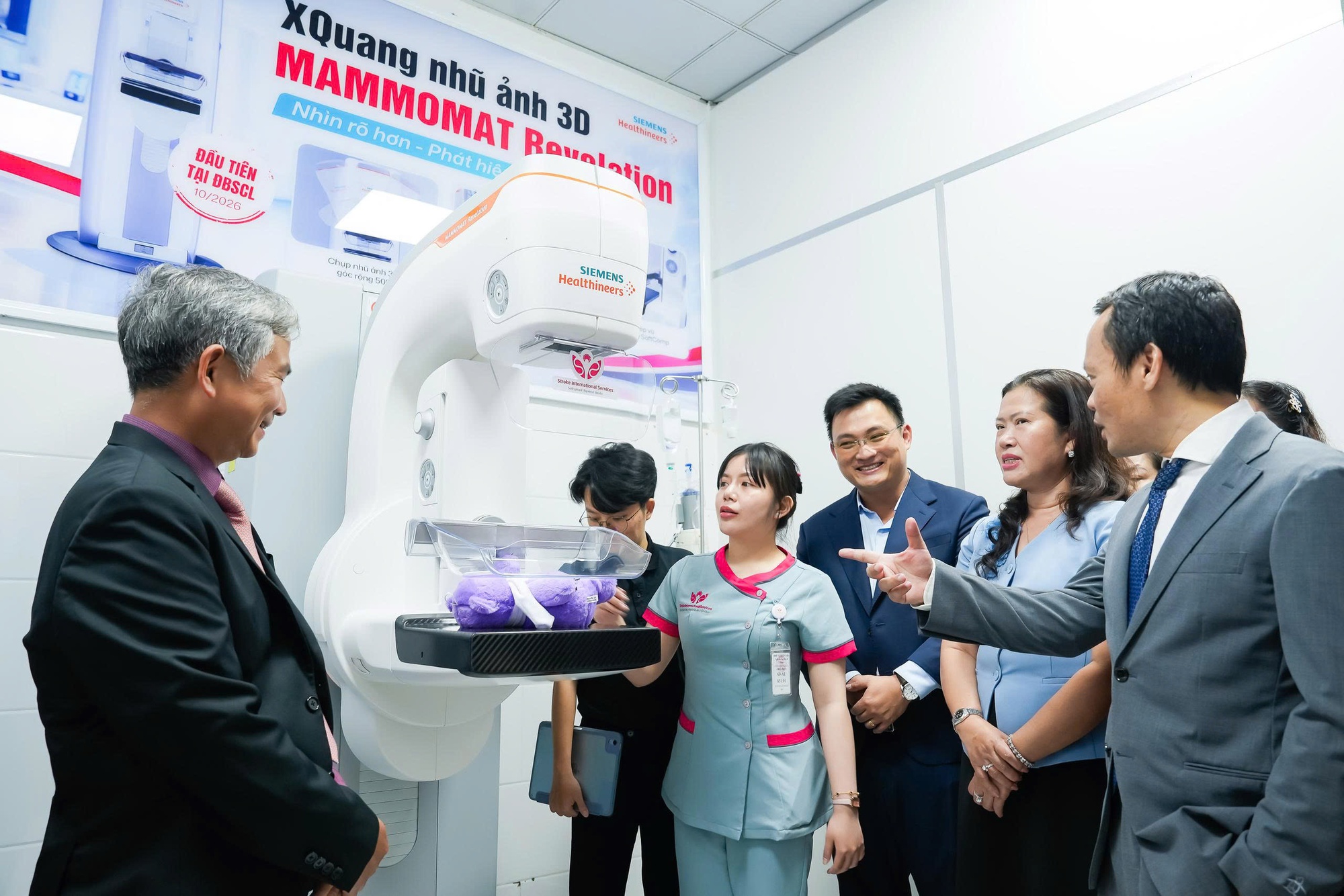 Lần đầu tiên ĐBSCL có hệ thống nhũ ảnh 3D tích hợp AI hỗ trợ phát hiện sớm ung thư vú- Ảnh 2.