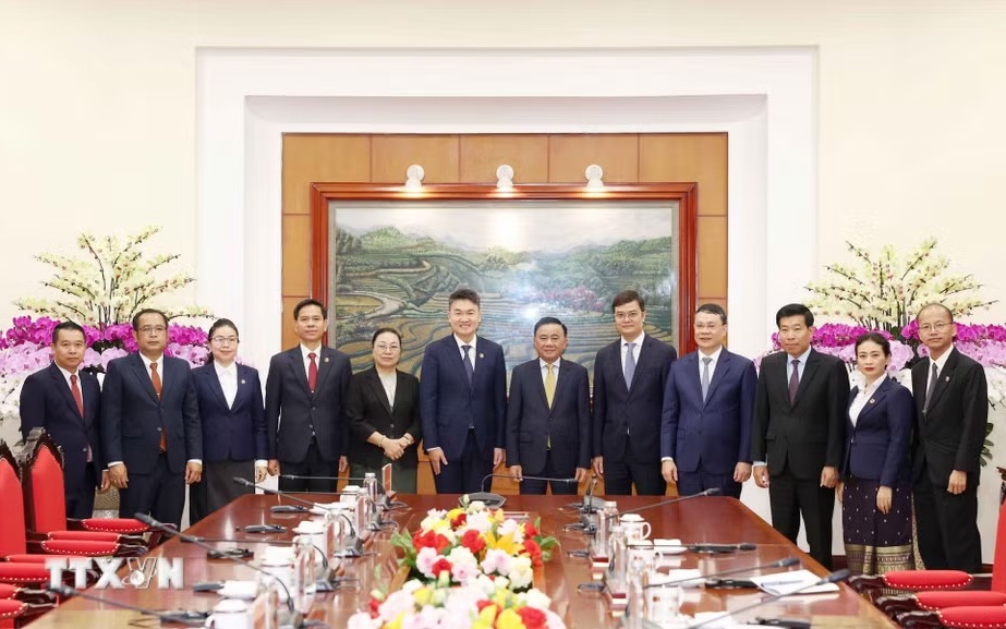 Thường trực Ban Bí thư Trần Cẩm Tú tiếp Bí thư Đoàn Thanh niên Nhân dân Cách mạng Lào