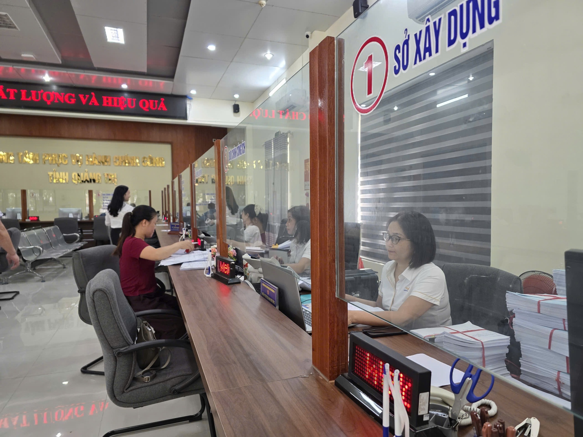Quảng Trị đột phá cải cách thủ tục hành chính với cơ chế 'luồng xanh'- Ảnh 1.
