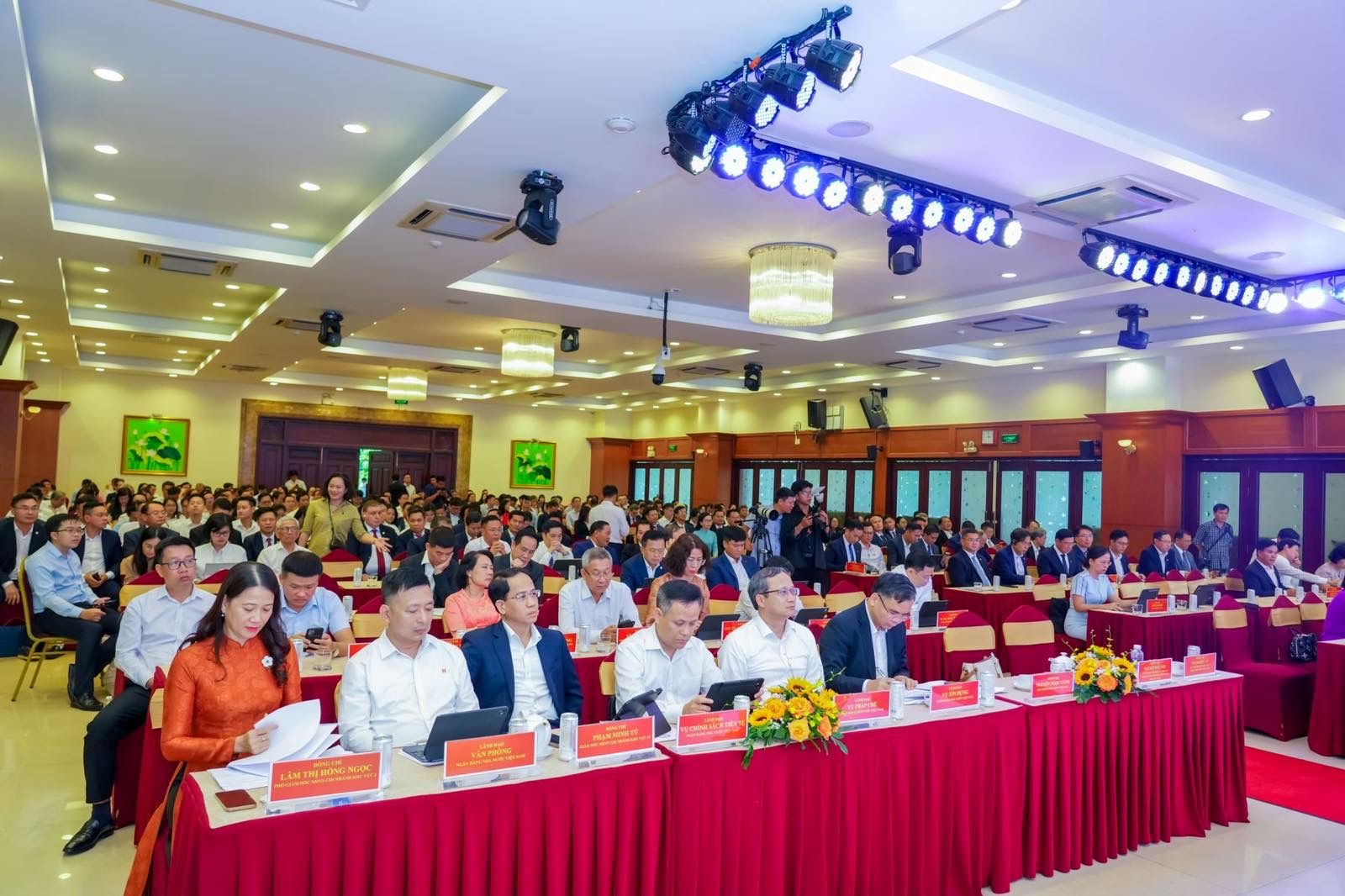 Ngành ngân hàng: Cam kết tiên phong, kiến tạo sức bật Đông Nam Bộ- Ảnh 1.