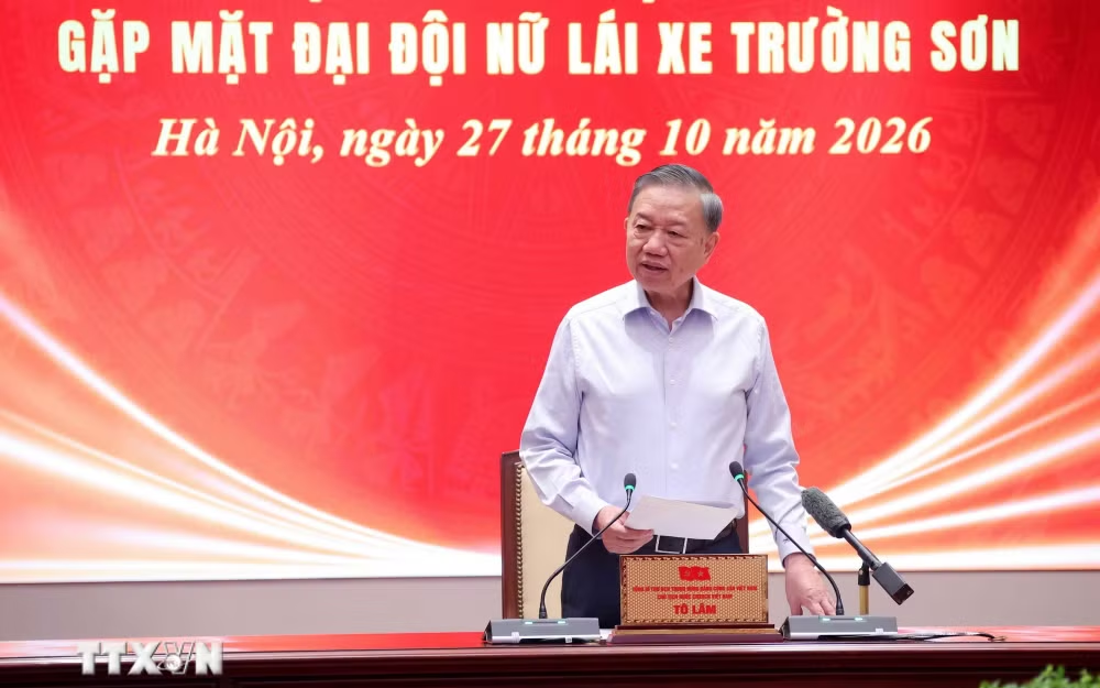 Tổng Bí thư, Chủ tịch nước Tô Lâm gặp mặt Đại đội nữ lái xe Trường Sơn