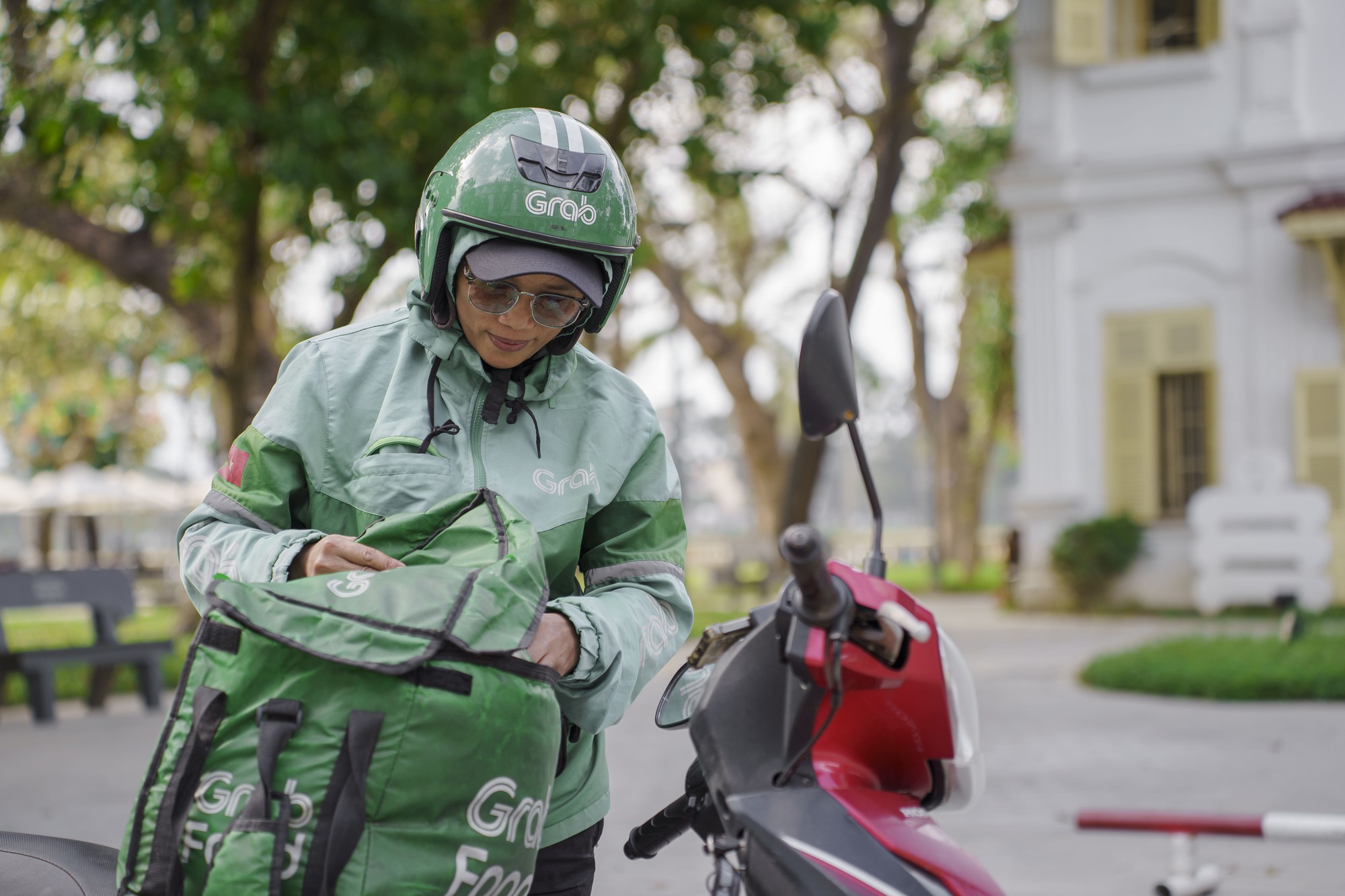 Grab mở rộng chương trình 'Điều ước sau tay lái' hỗ trợ đối tác tài xế khó khăn - Ảnh 2.