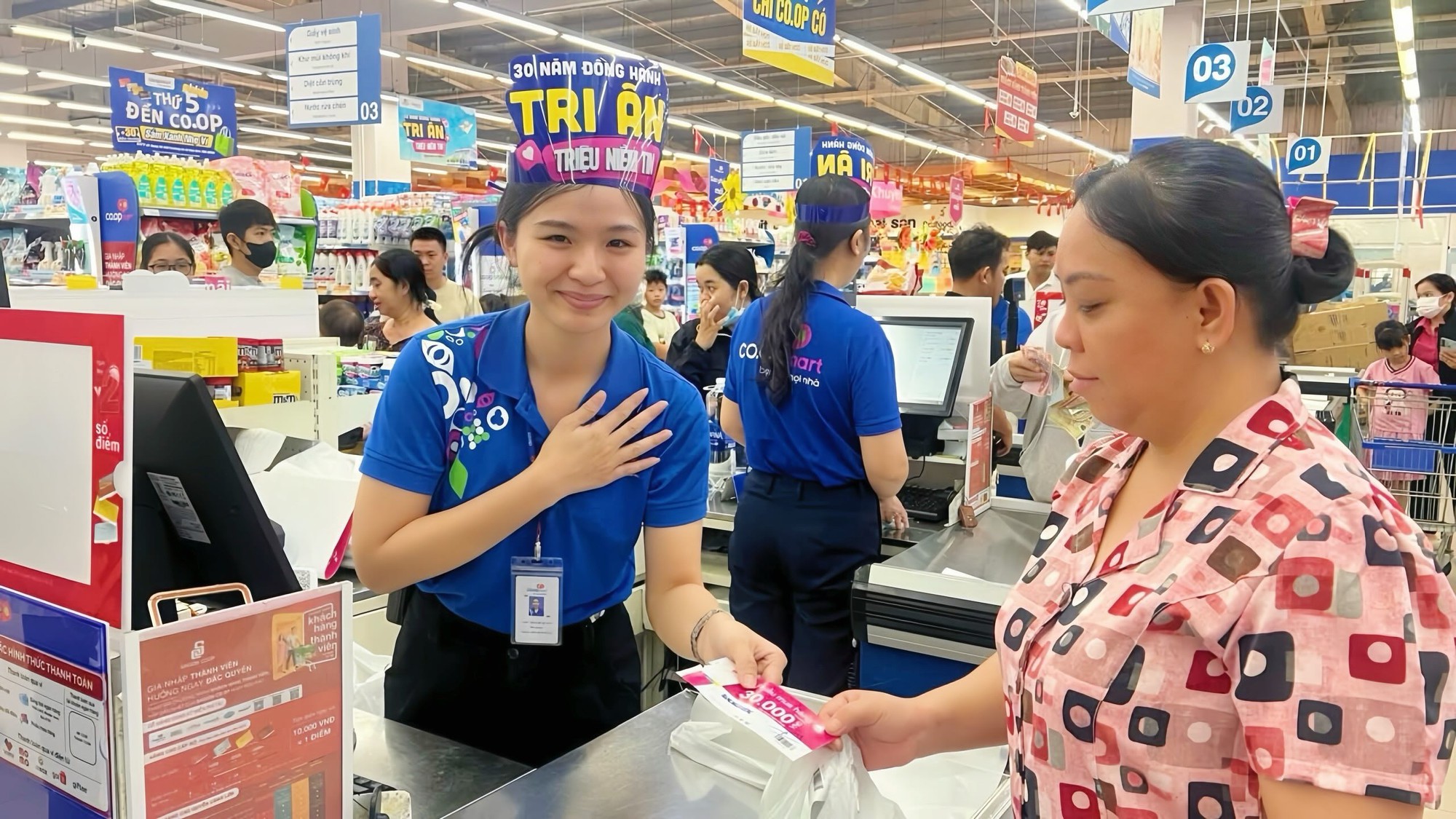 Saigon Co.op triển khai chuỗi ưu đãi mua sắm dịp cuối năm - Ảnh 1.